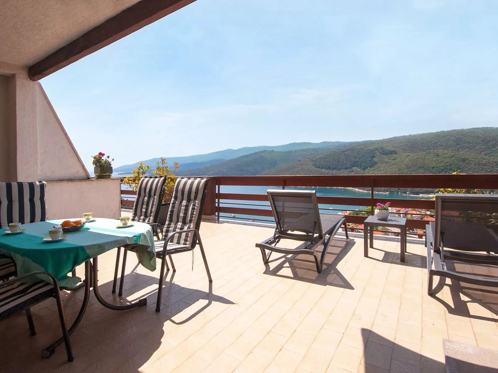 Wohnung "Olia Blue" mit Balkon-Buiten