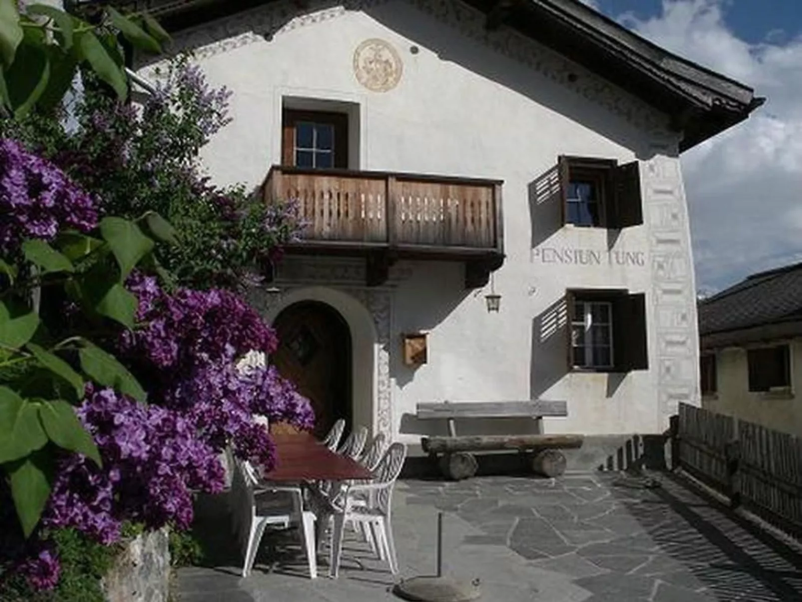 Pensiun Tung-Buiten