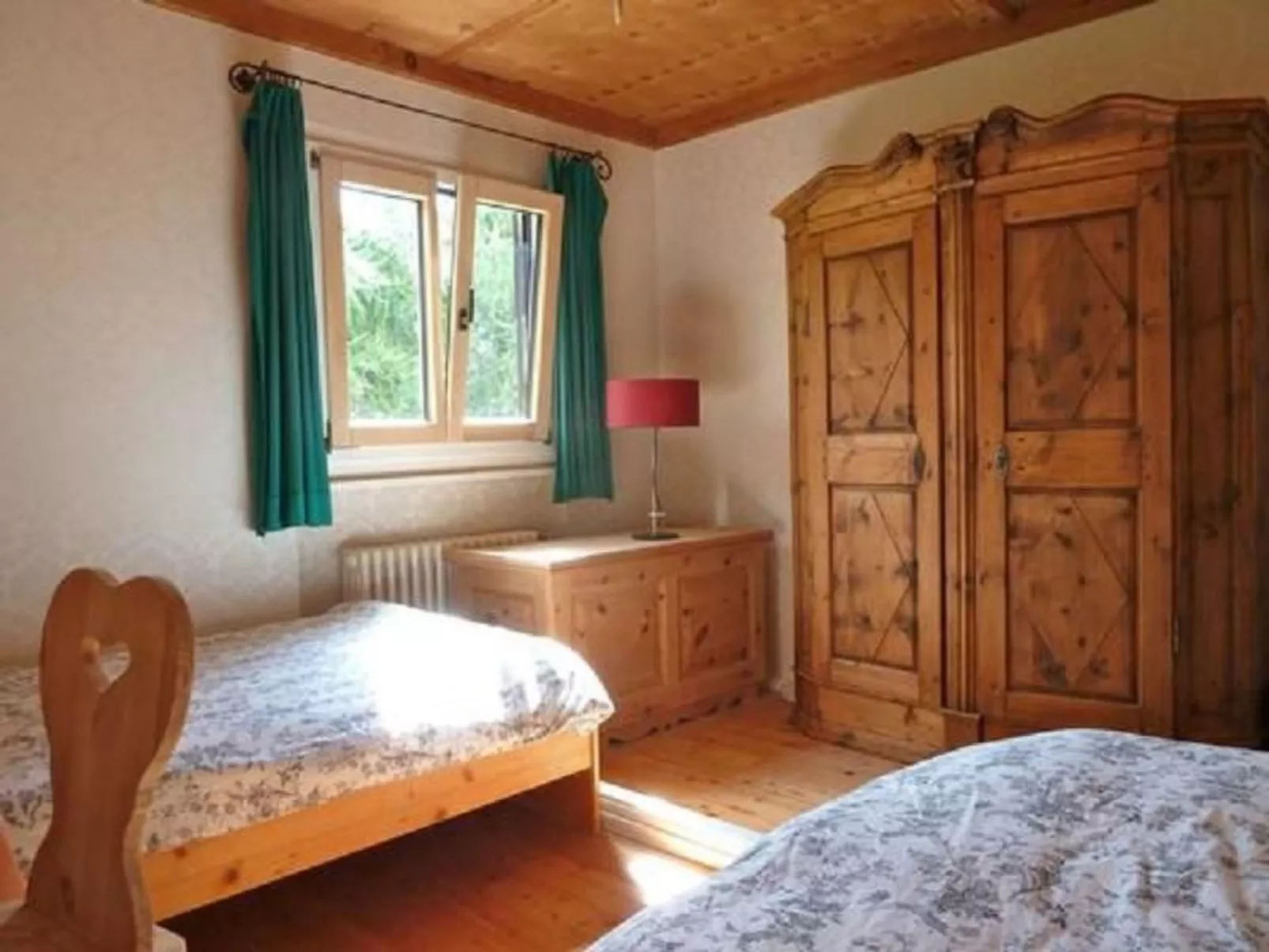 Chesa Cagiuma, Gartenwohnung-Binnen