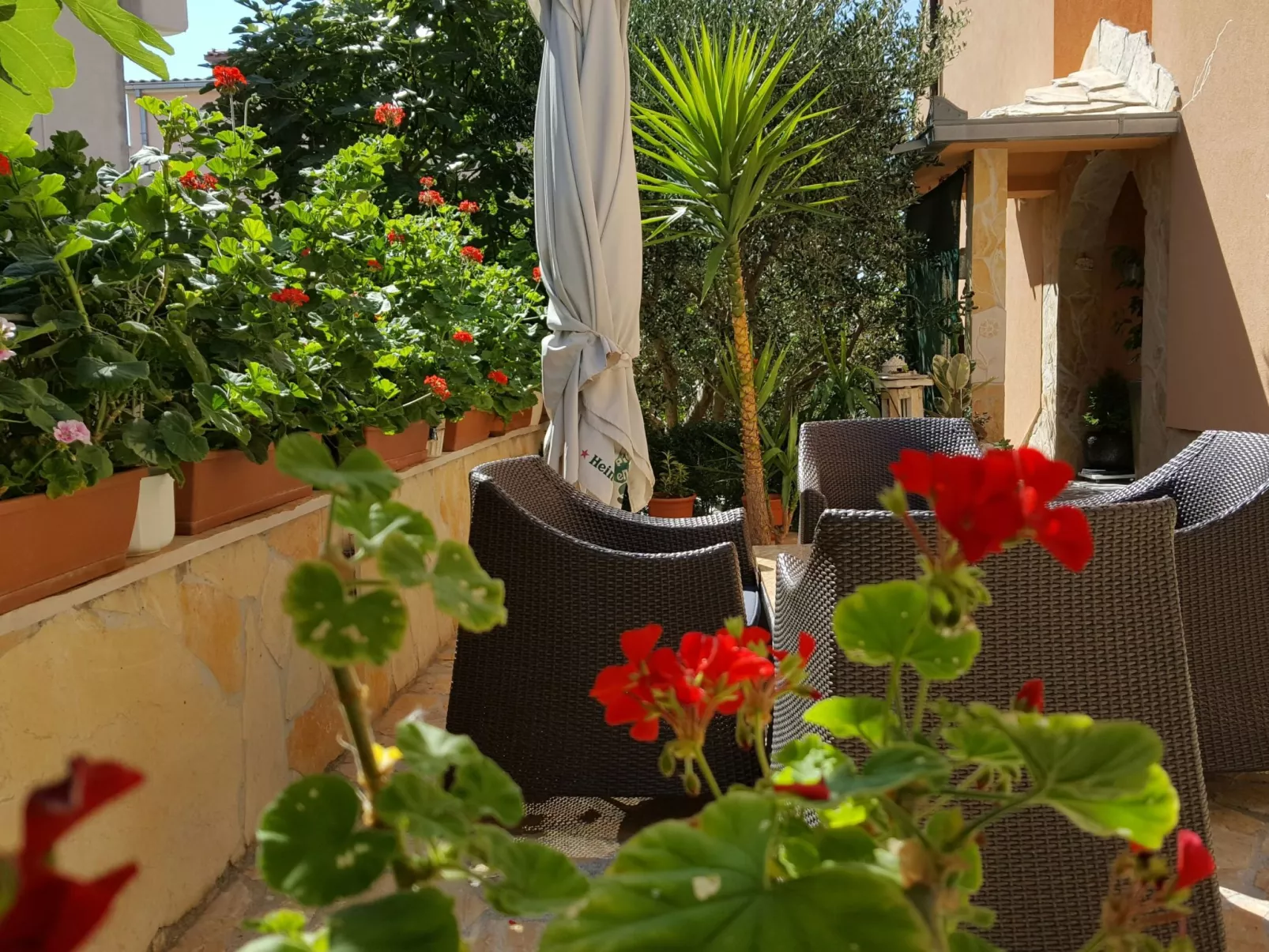 Villa Mediteran, kleine Ferienwohnung mit Balkon-Buiten