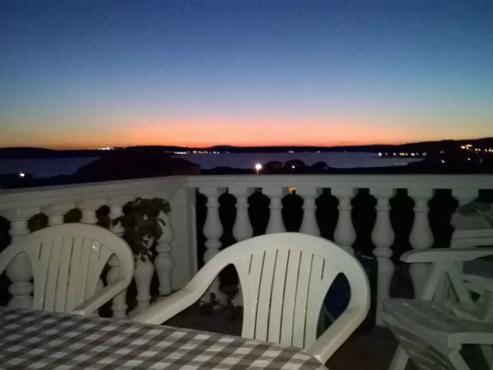 Mit Blick auf das Wasser-Buiten