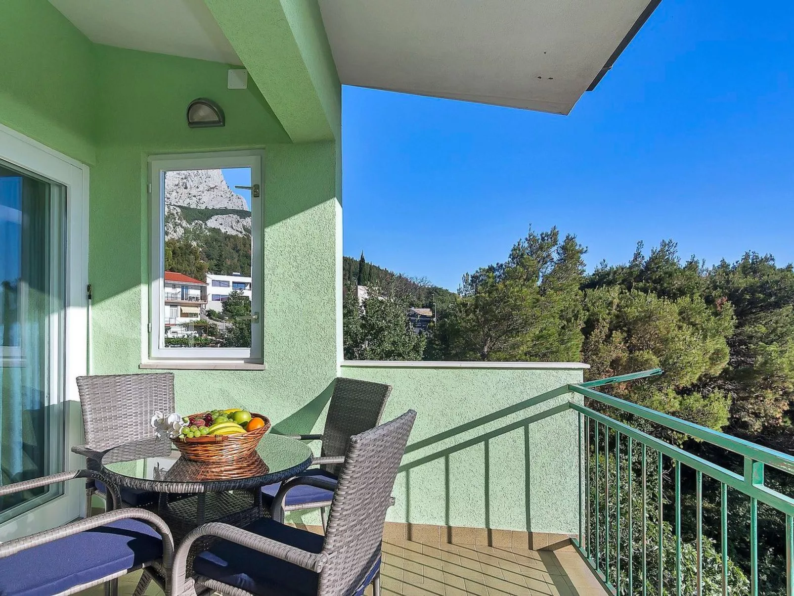 Sergio-Image-tags.info