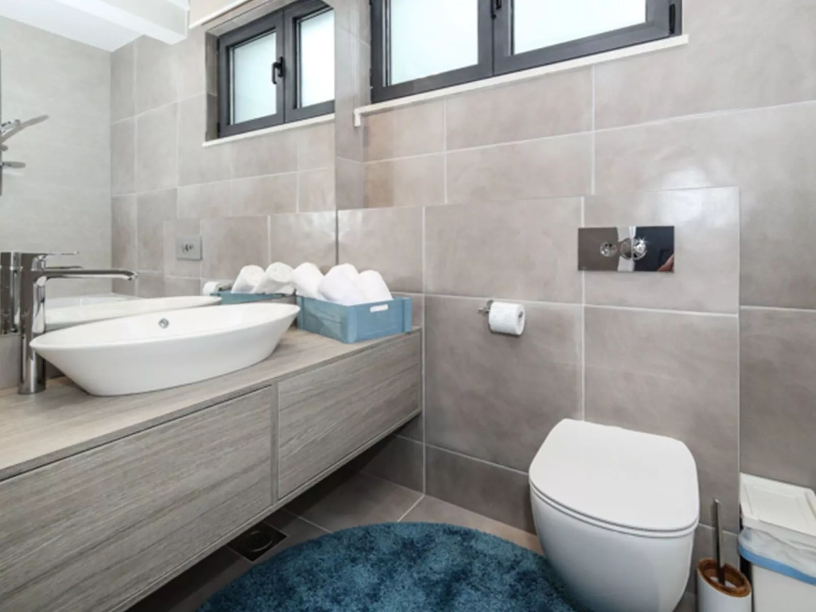 Luxusvilla Viola mit Pool, Sauna und Fitnessraum-Binnen