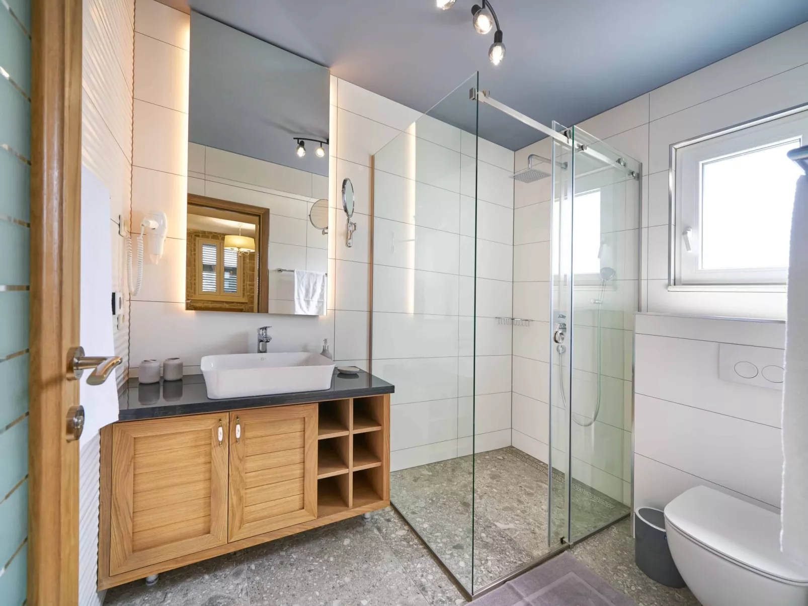 Wunderschön gestaltete Villa Mladenka in Suhi Potok-Binnen