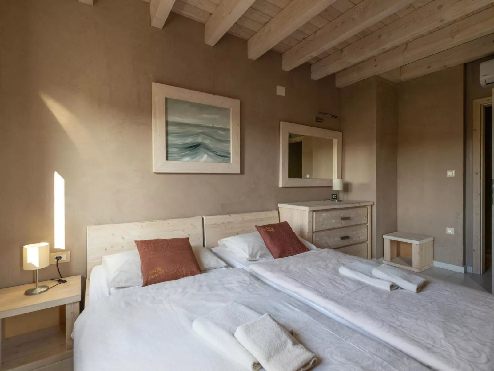 8-Schlafzimmer-Villa Bianca mit Pool, Sauna, Billard-Binnen