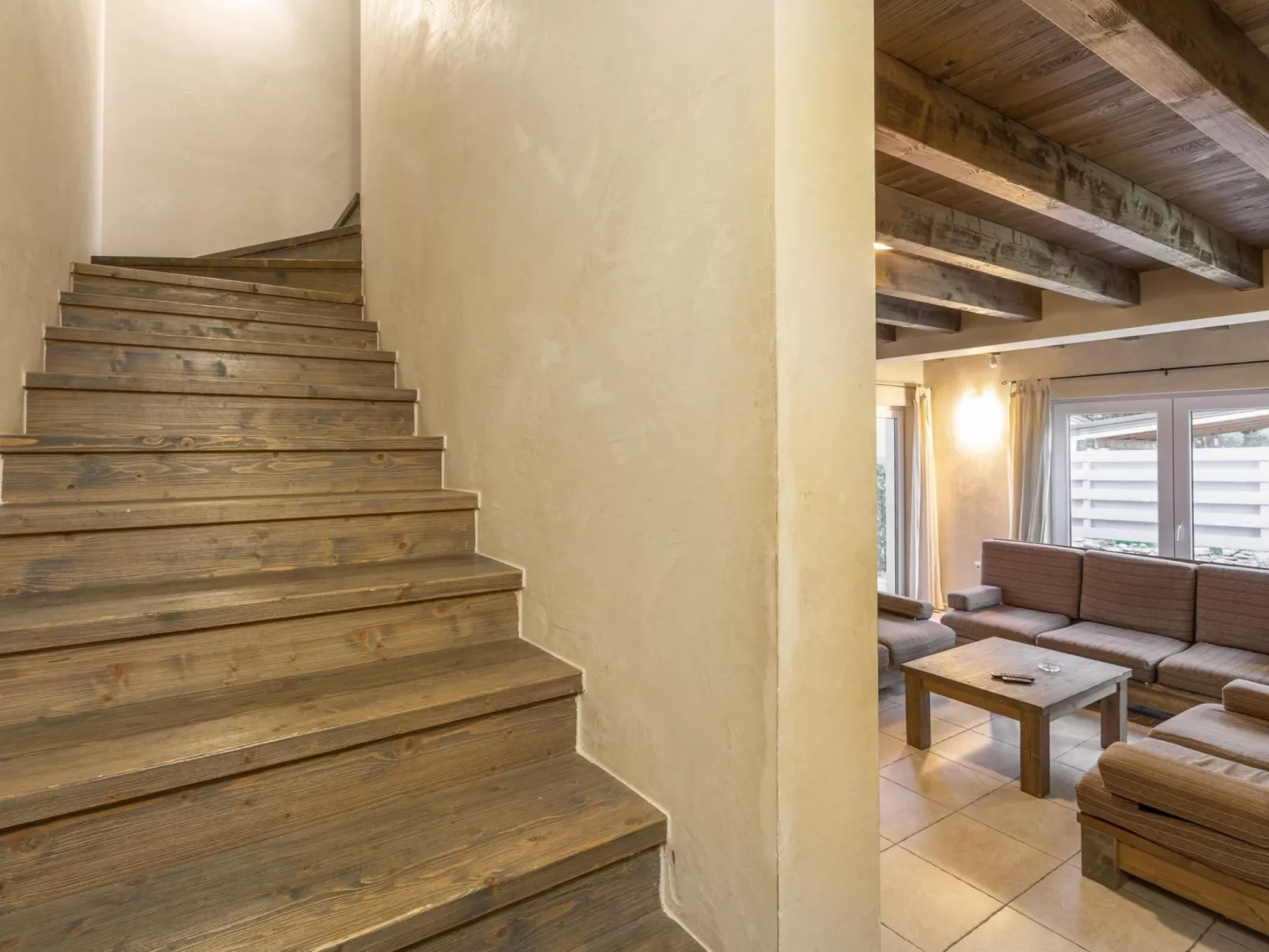 Villa Nocciola mit 6 Schlafzimmern in Meeresnähe-Binnen