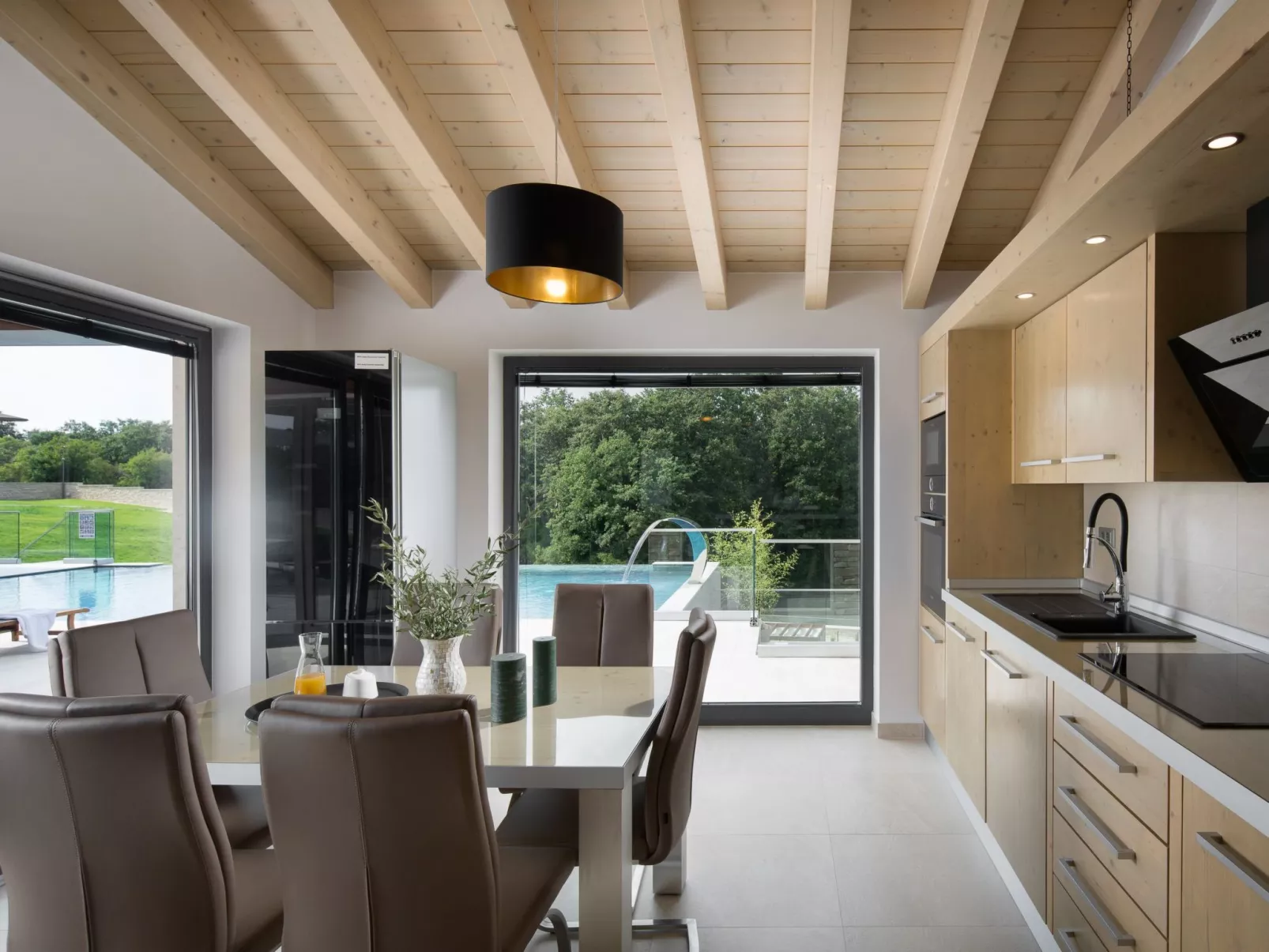 Villa Ambienta-Image-tags.info