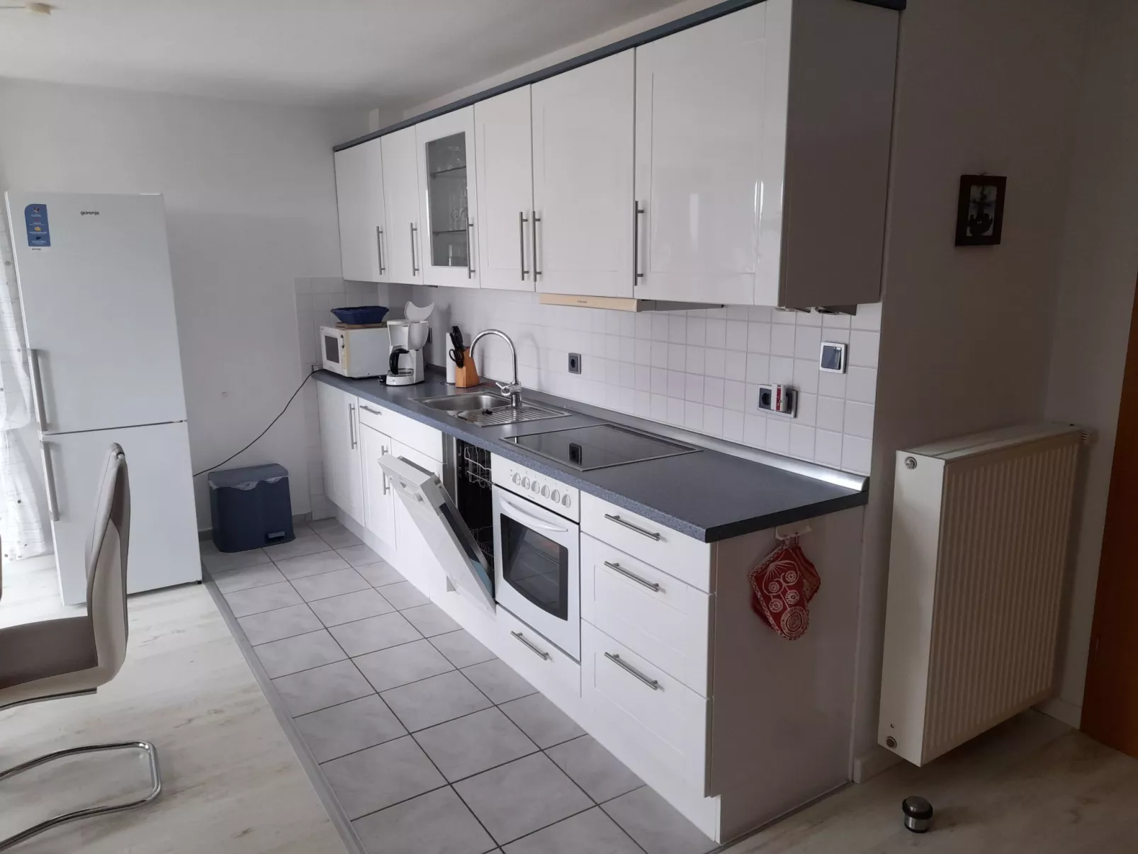 Moderne Ferienwohnung mit Balkon in Strandnähe-Binnen