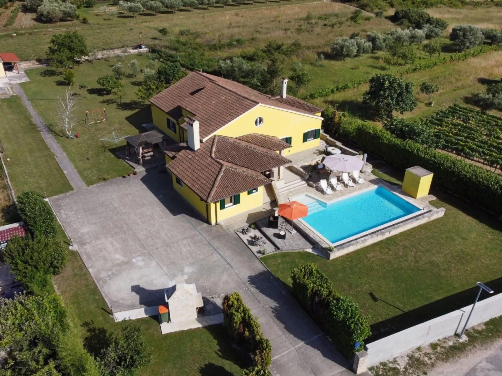 Villa für 10 Personen mit großem Garten - TA Leut-Buiten