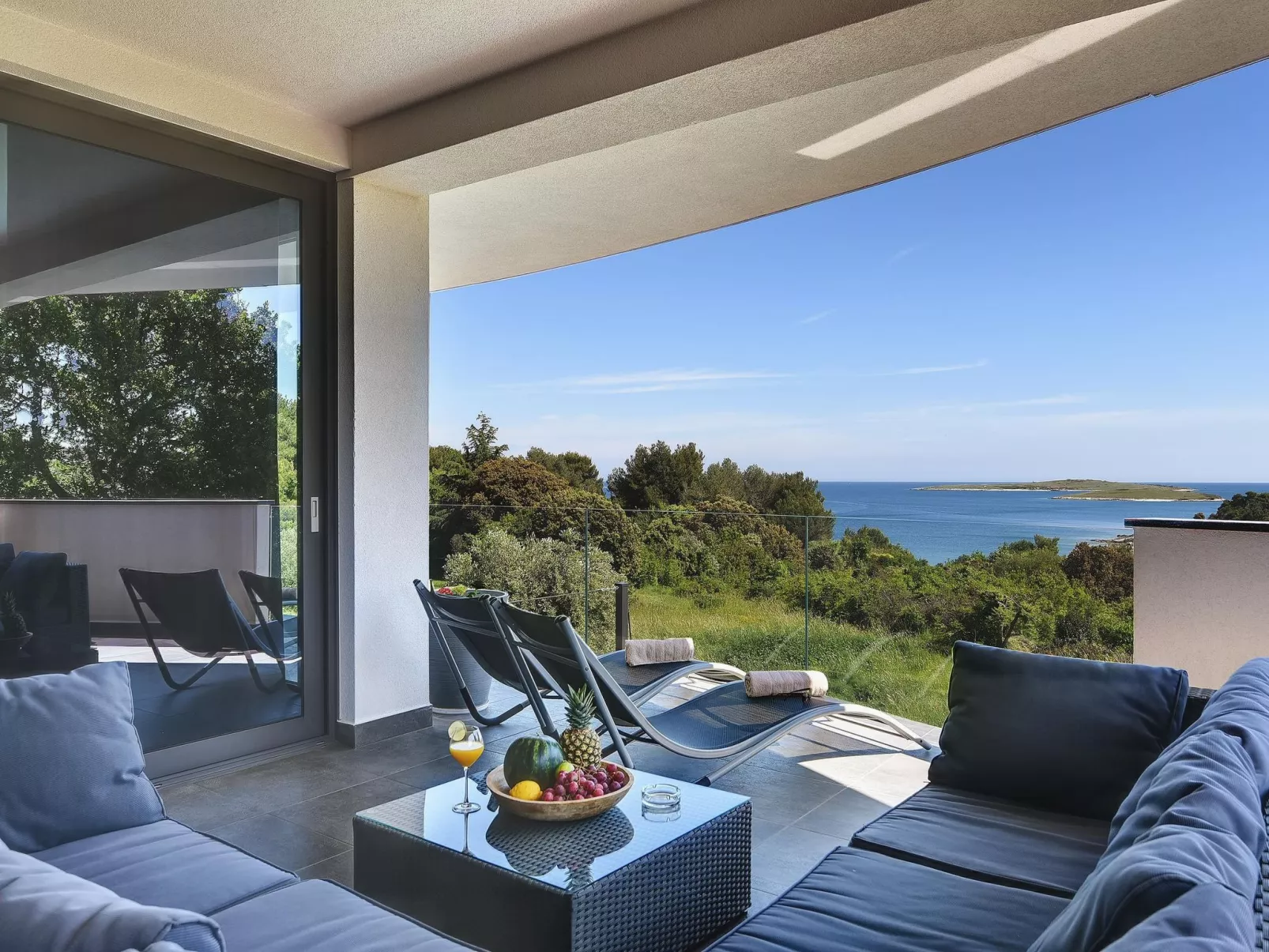 Luxusvilla Sunrise Premantur mit Pool-Binnen