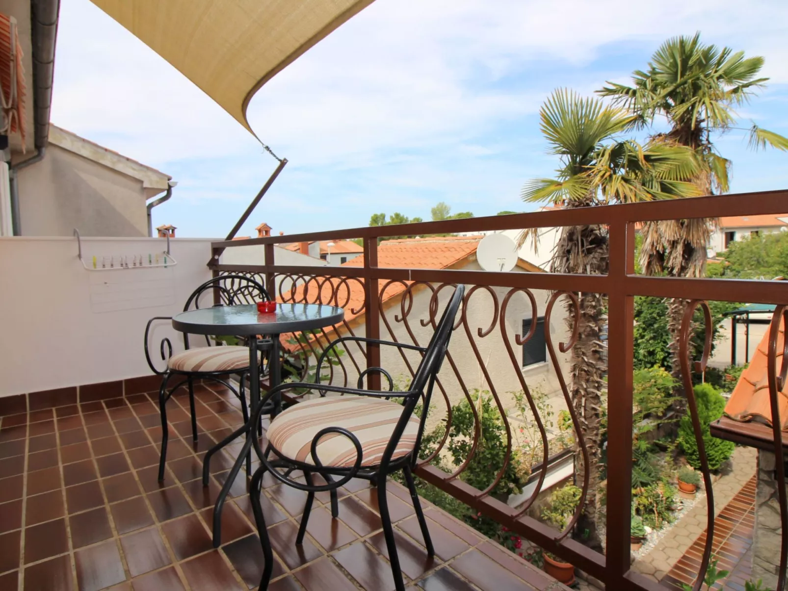 Bella-Image-tags.info