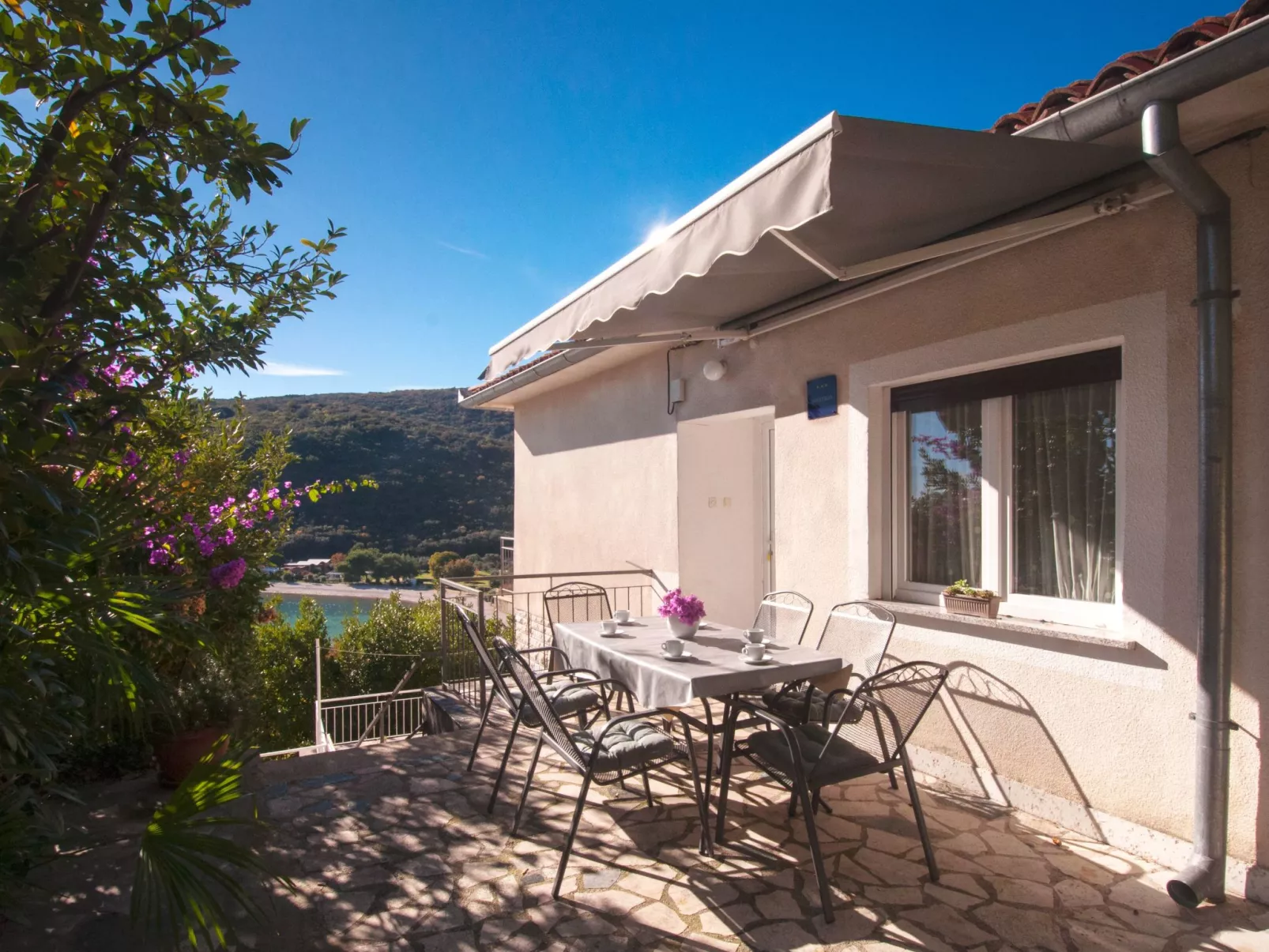 Drei-Zimmer-Wohnung Rita, in der Nähe des Strandes-Buiten