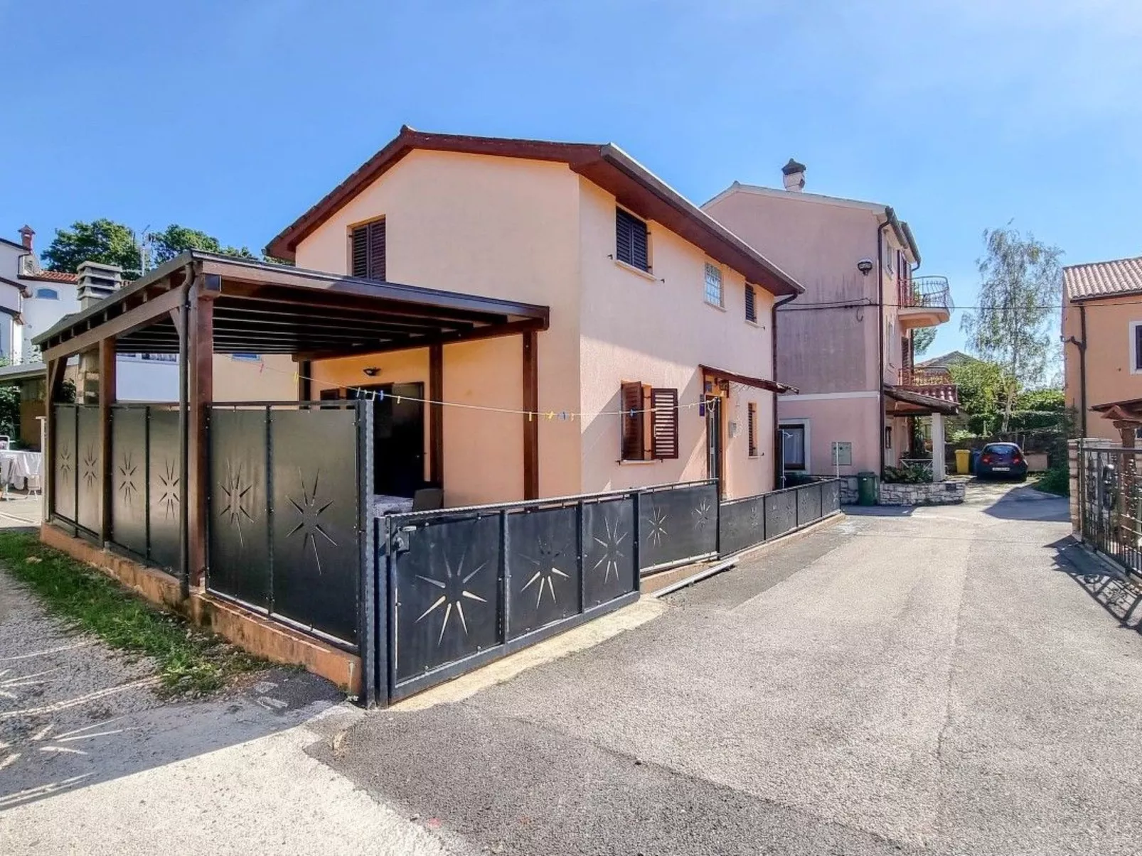 "Ivan" direkt am Strand-Image-tags.info