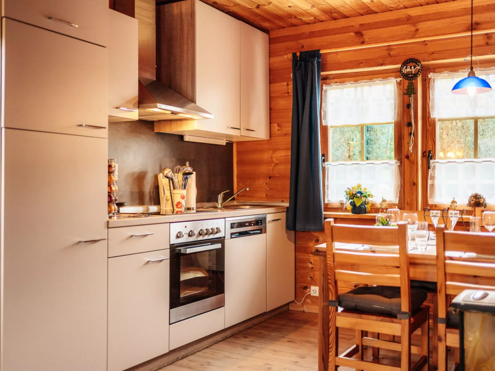 Idyllisch gelegenes Blockhaus - Hunde willkommen - Binnen