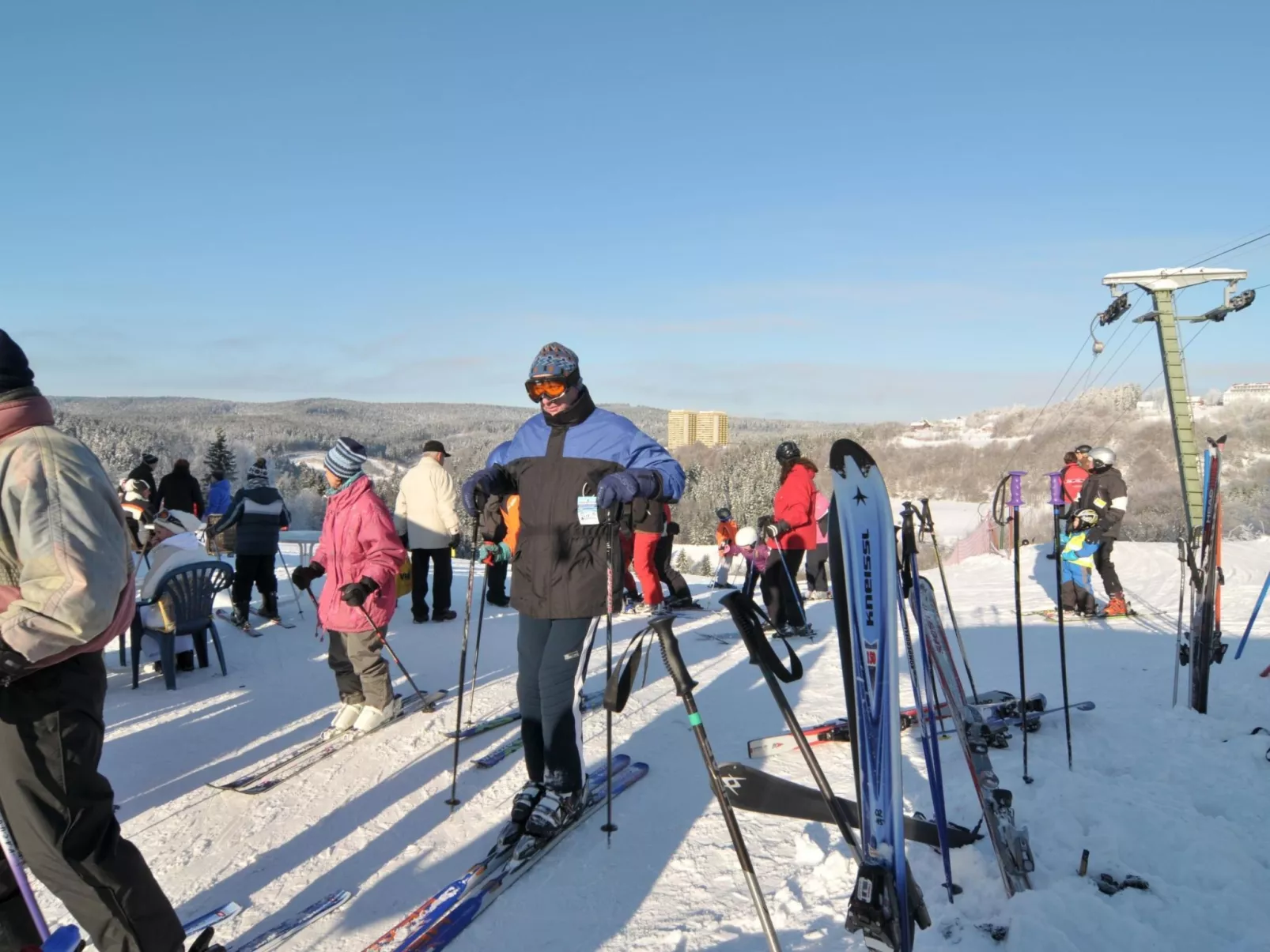 Große und moderne Ferienwohnung im Erdgeschoss-Buiten