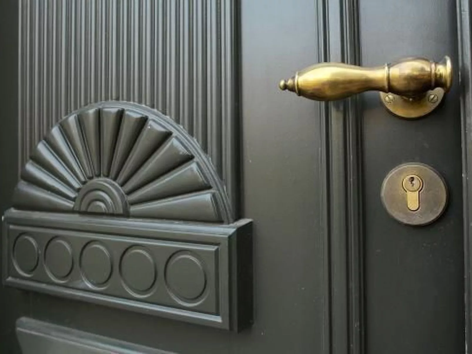 Luxuriöses Apartment in Reetdachhaus-Buiten