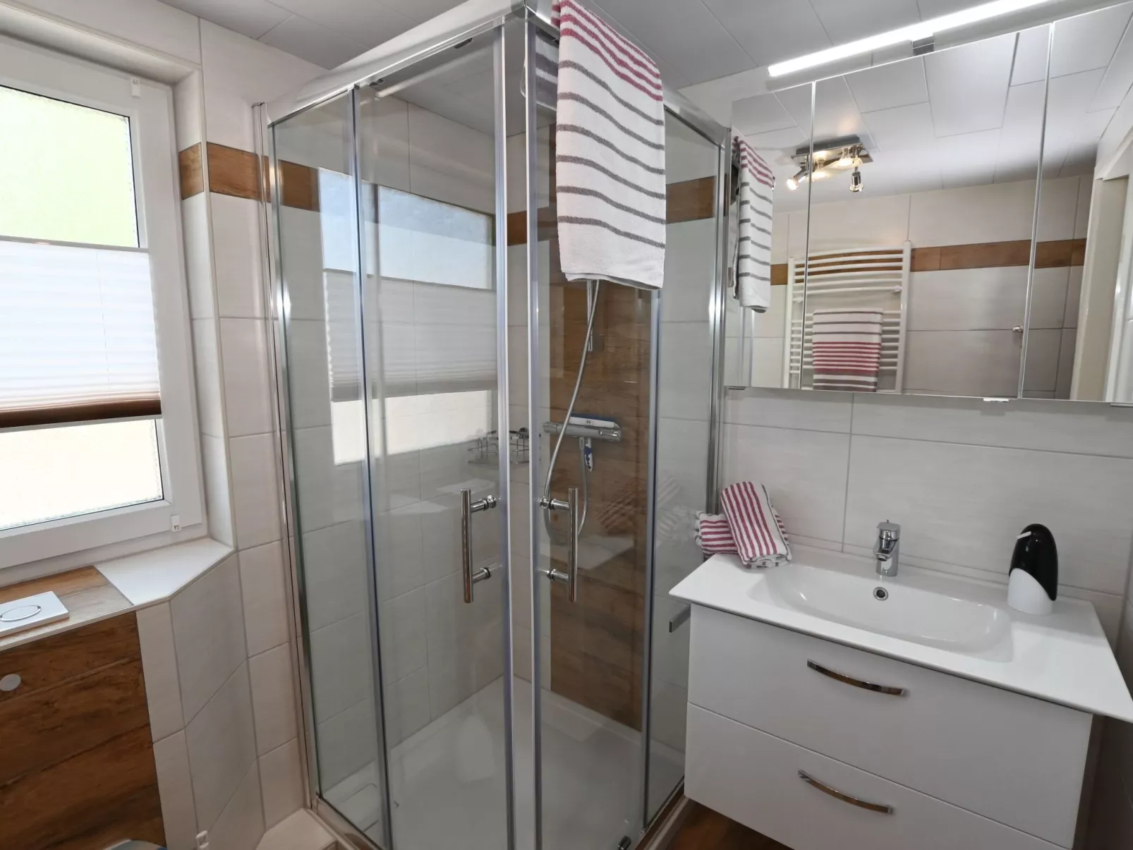 Karin-Image-tags.info