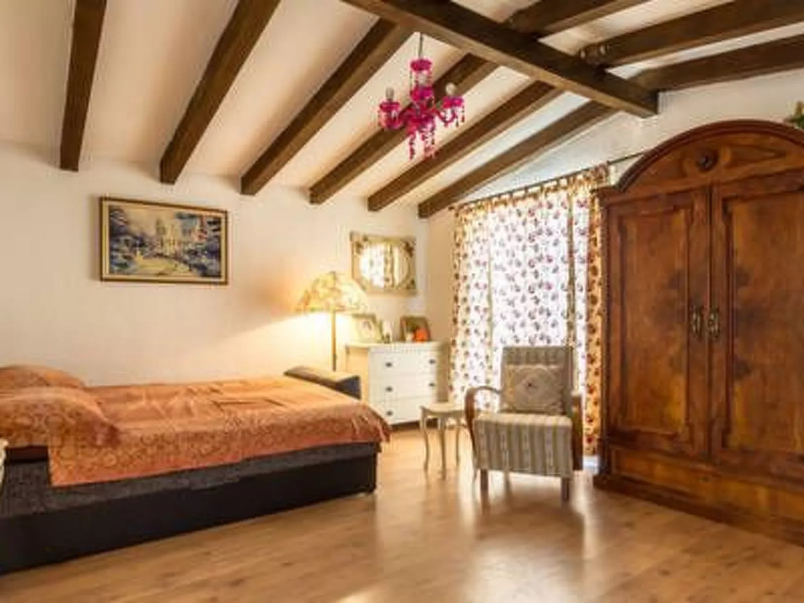 Hütte mit Garten, Grill und Terrasse-Binnen