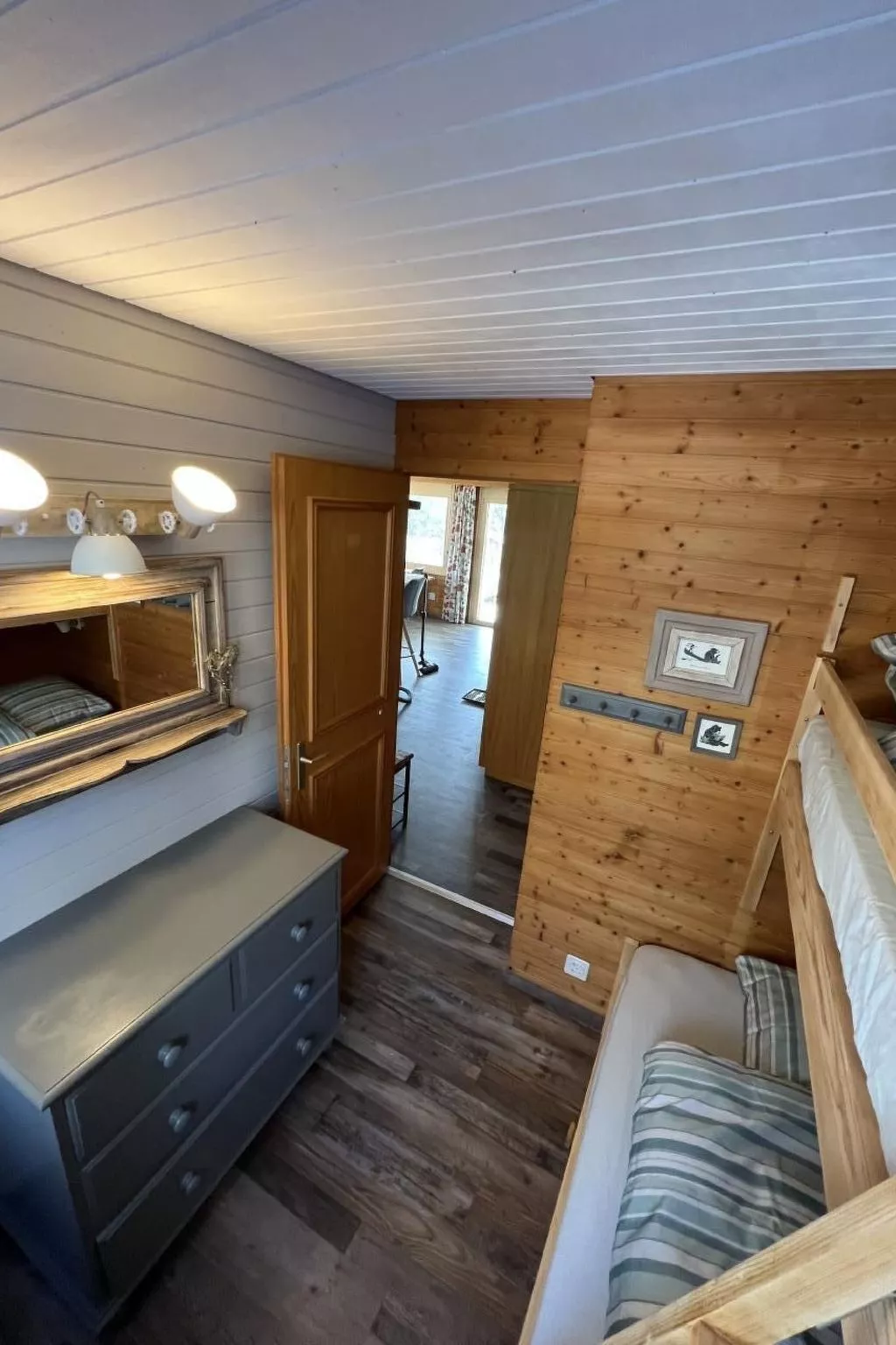 Berg-Ferienwohnung  im Chalet  Zirbeli-Binnen