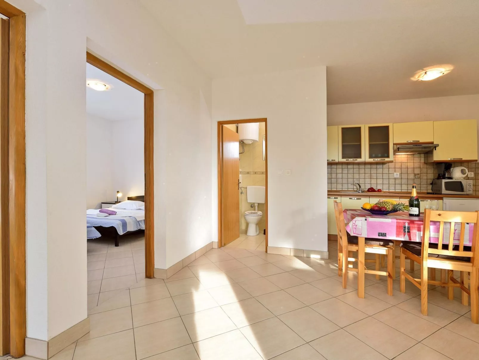 "Antonio" mit Blick auf das Wasser-Binnen