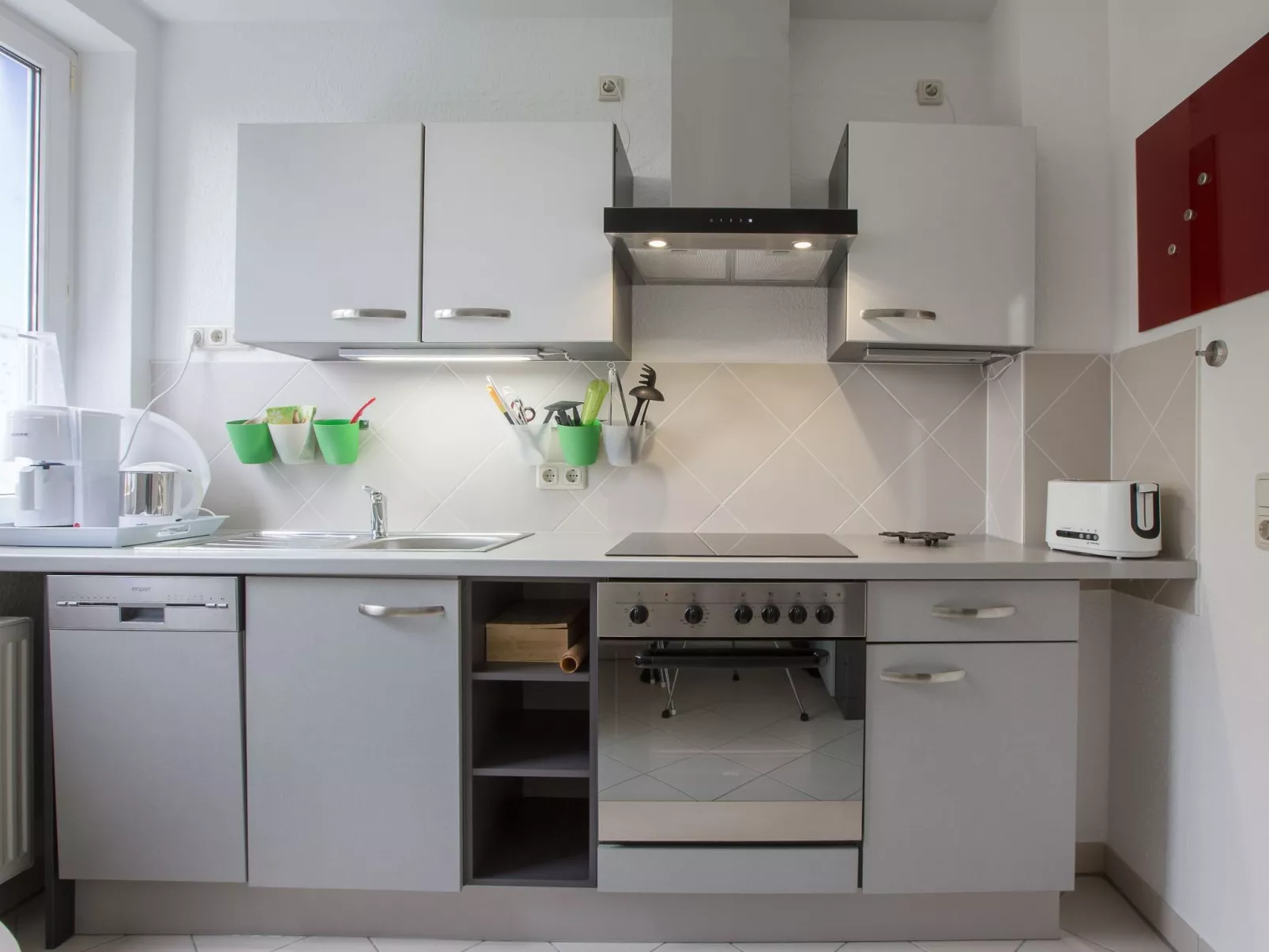  in Stadtrandlage mit guter Anbindung, sowie eigener Terrasse und Garten-Binnen