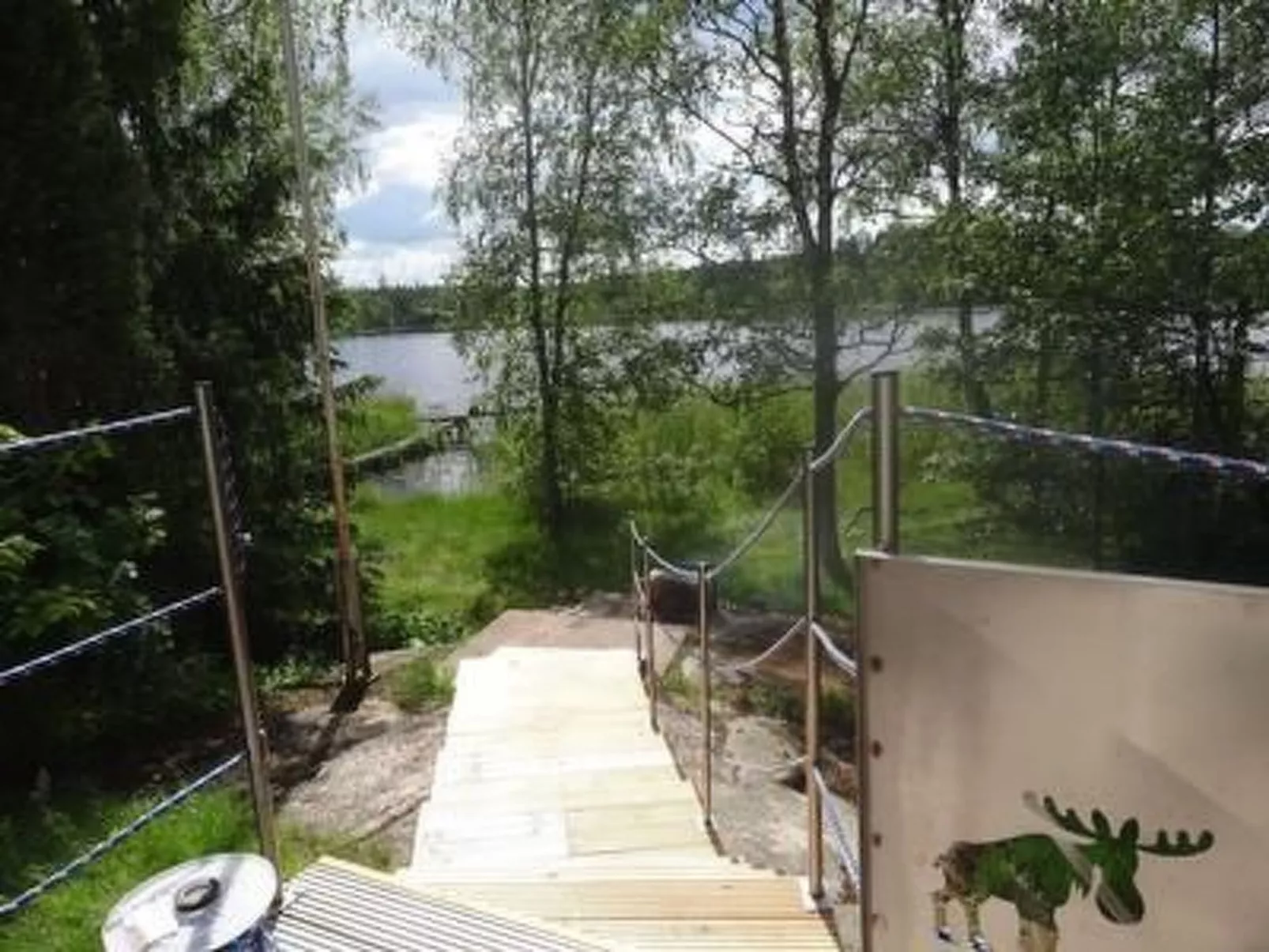 Charmantes Holzferienhaus mit Sauna-Buiten