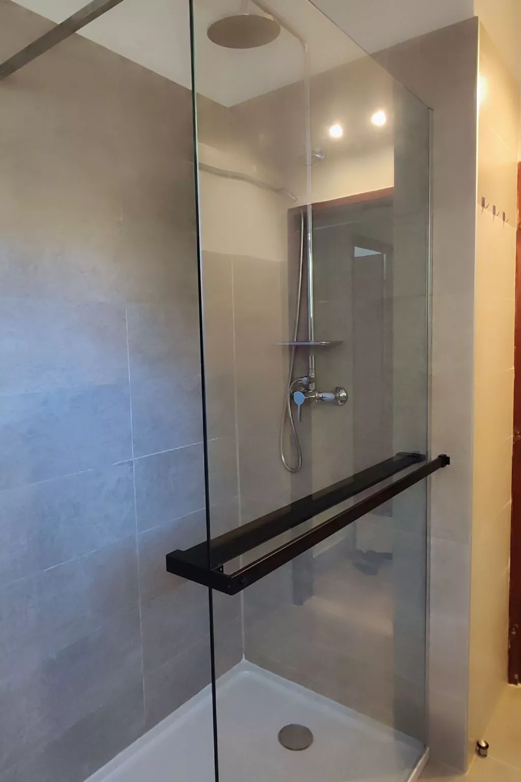 Tihana mit mediterranem Garten-Binnen