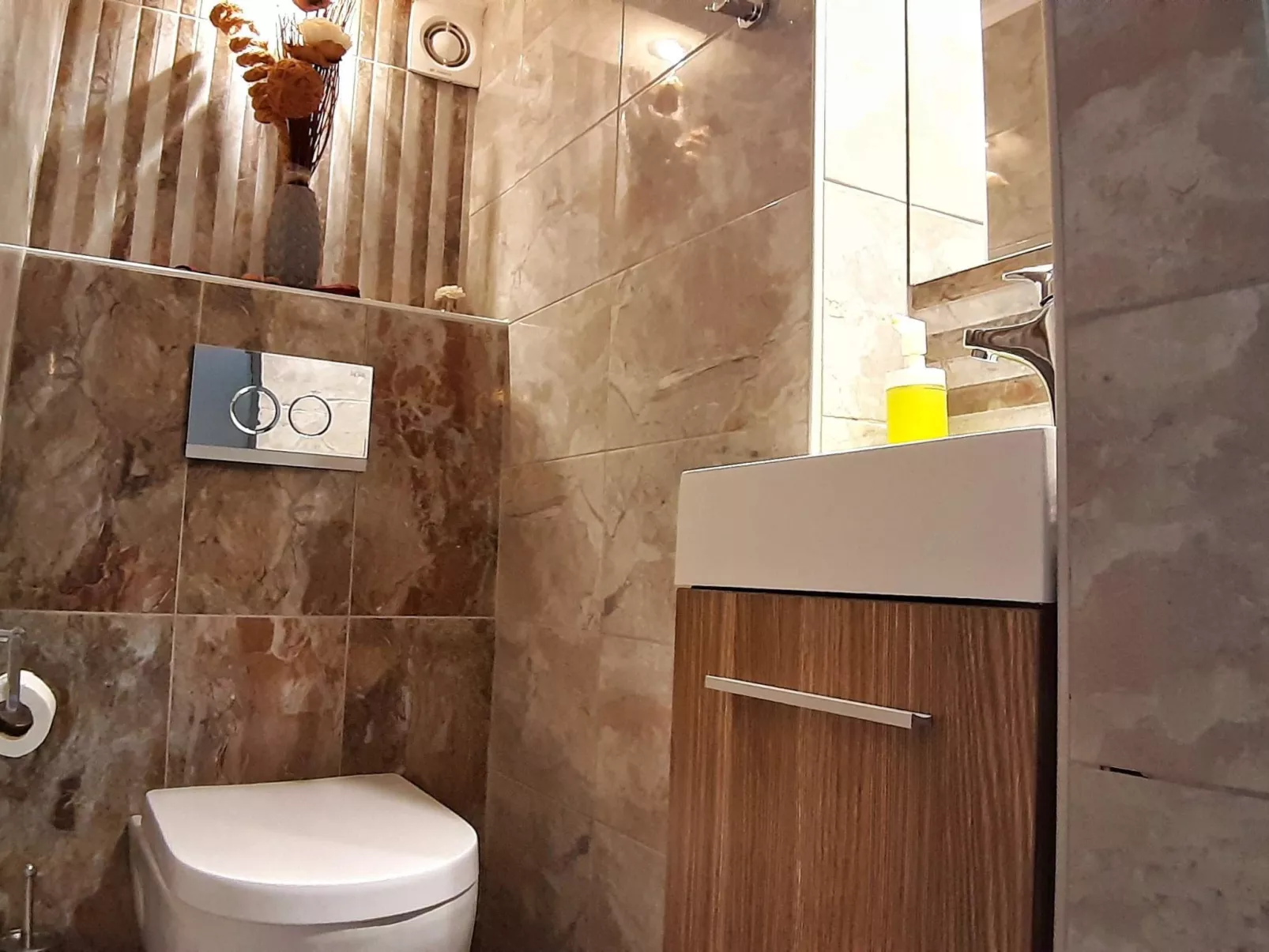 Athens SmArt 3-Room Apartment-Binnen