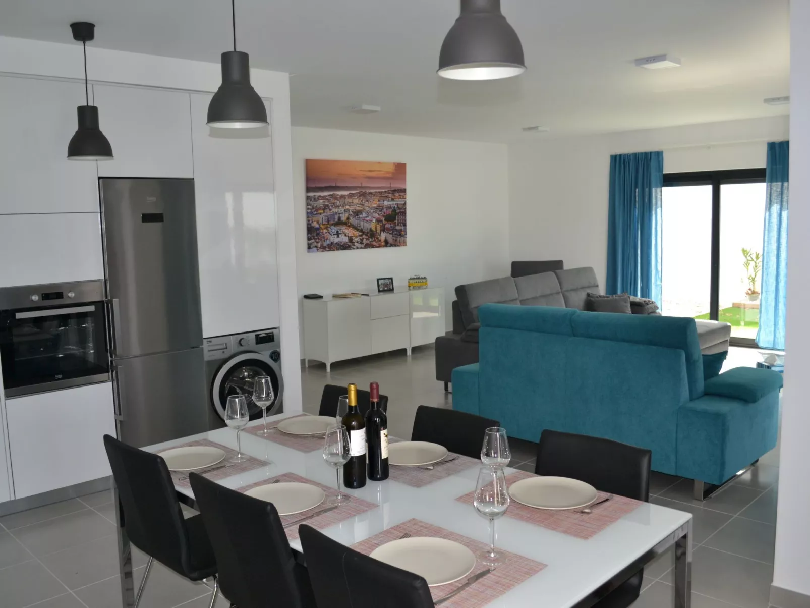 Neue moderne Villa mit privatem Pool-Binnen