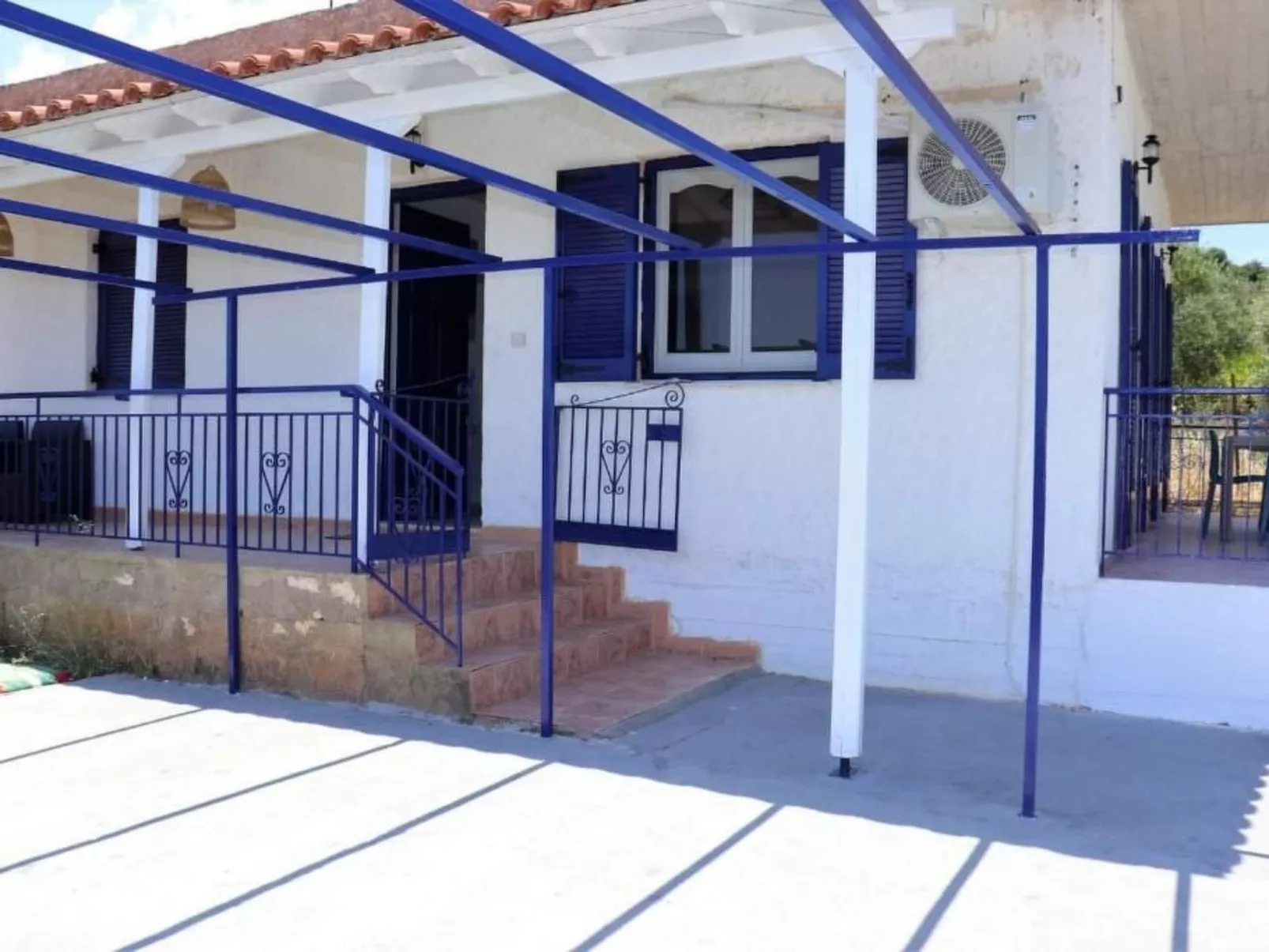 Villa Blue Cocoon mit Meerblick-Image-tags.info