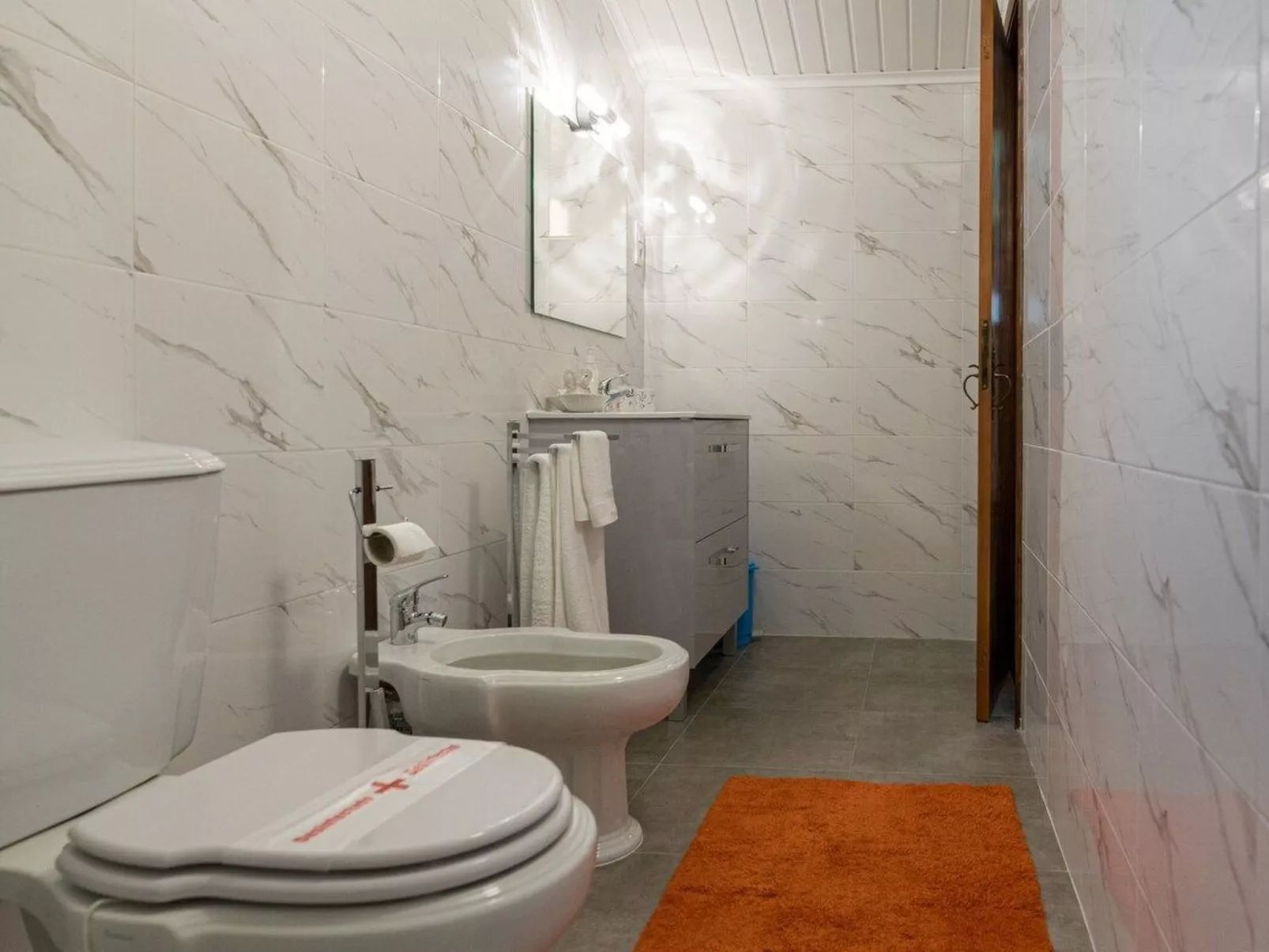 Warmwasser Haus 1-Binnen