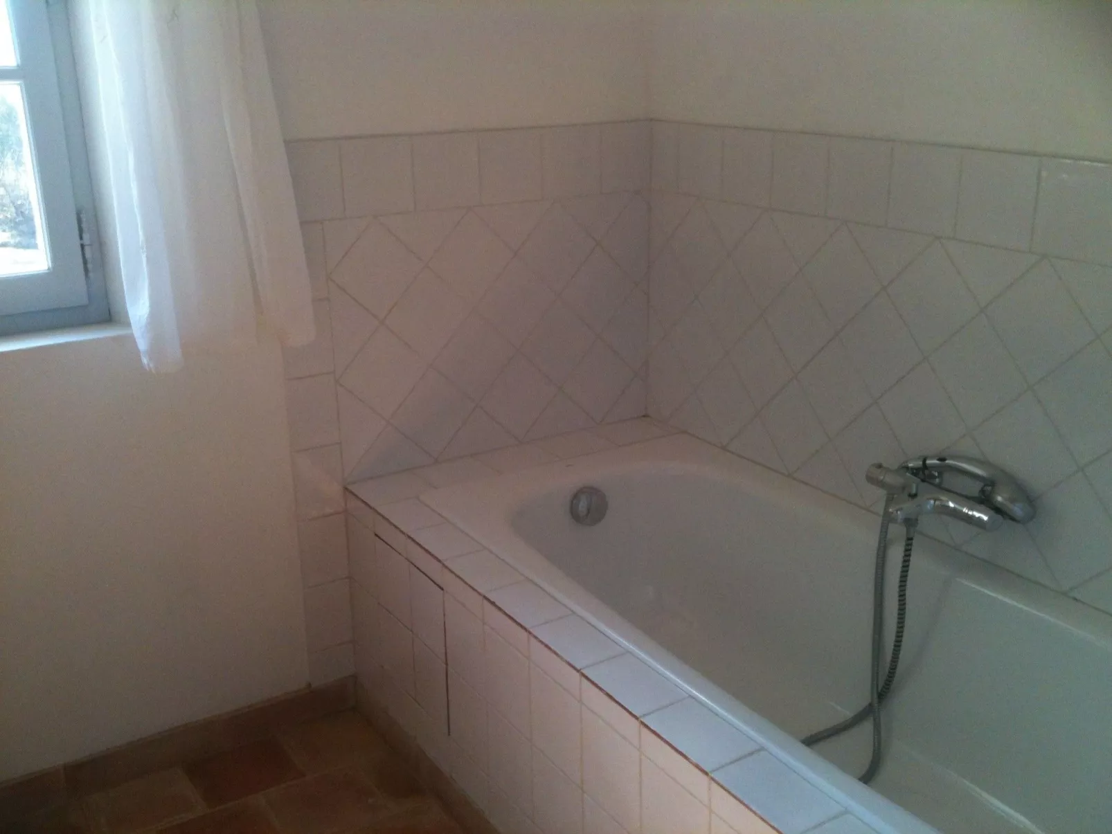 Mas de la damisello-Binnen