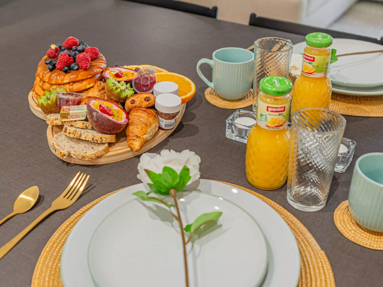 Ferienwohnung "Luxury Cinéphile"-Binnen
