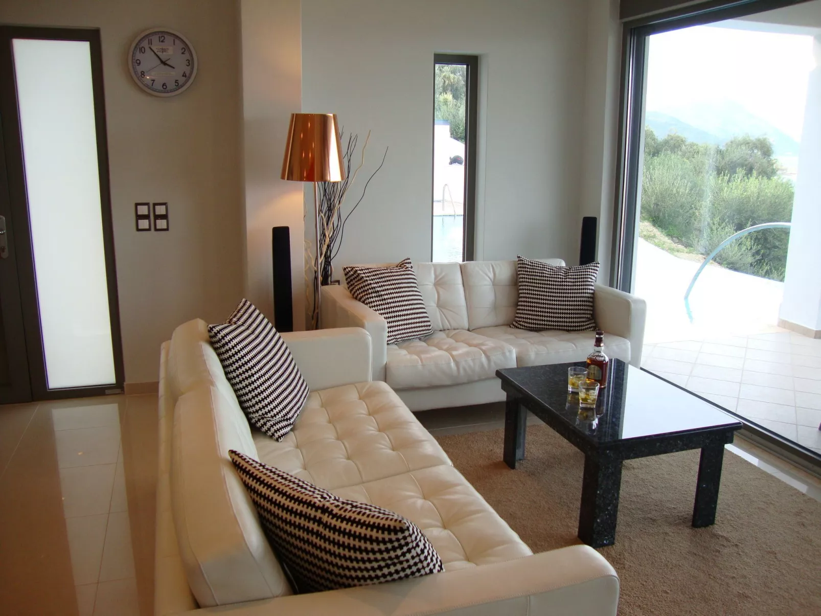 Ferienvilla mit Blick auf das Wasser-Binnen