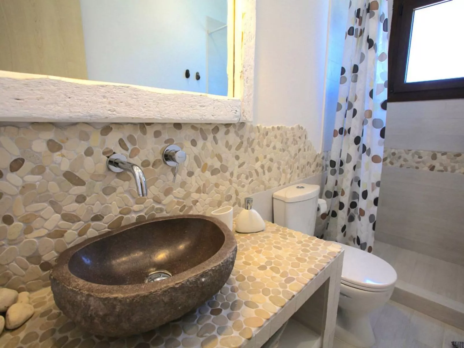 Ruhig gelegene Wohnung mit Meerblick an einem abgelegenen Strand-Binnen