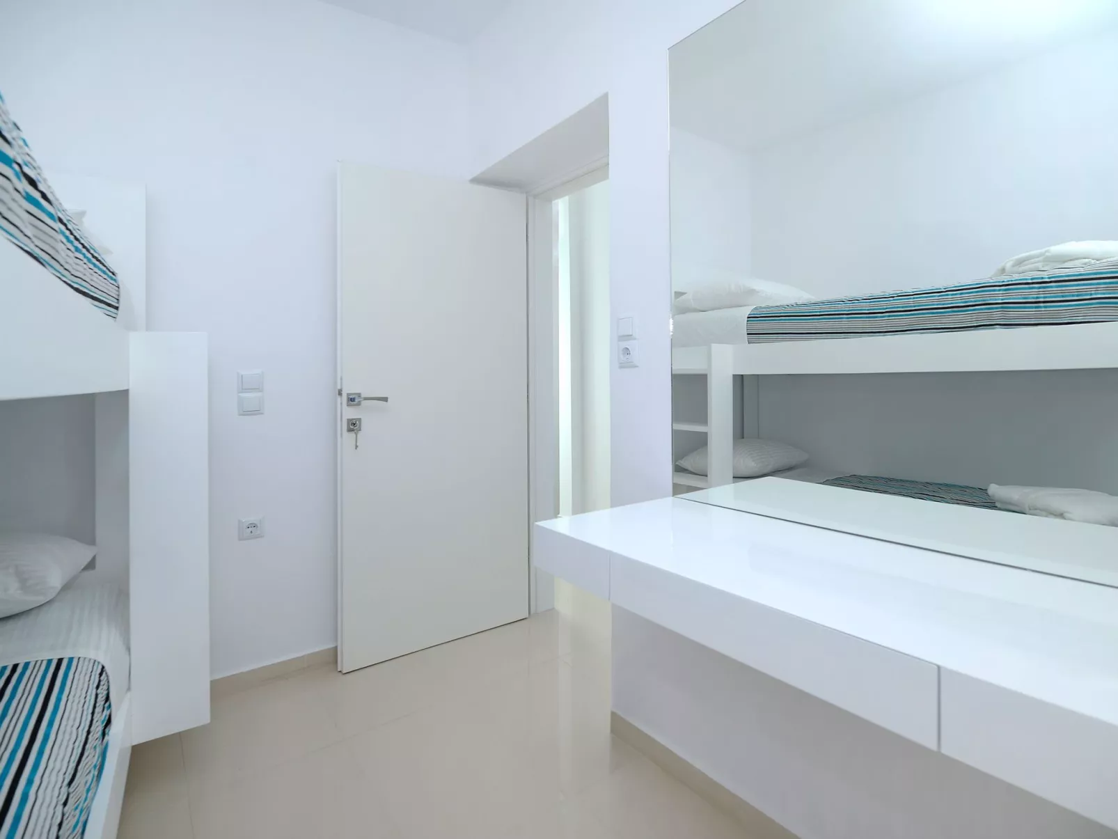 Neue Villa Moments am Meer mit Whirlpool, 50 m zum Strand-Image-tags.info