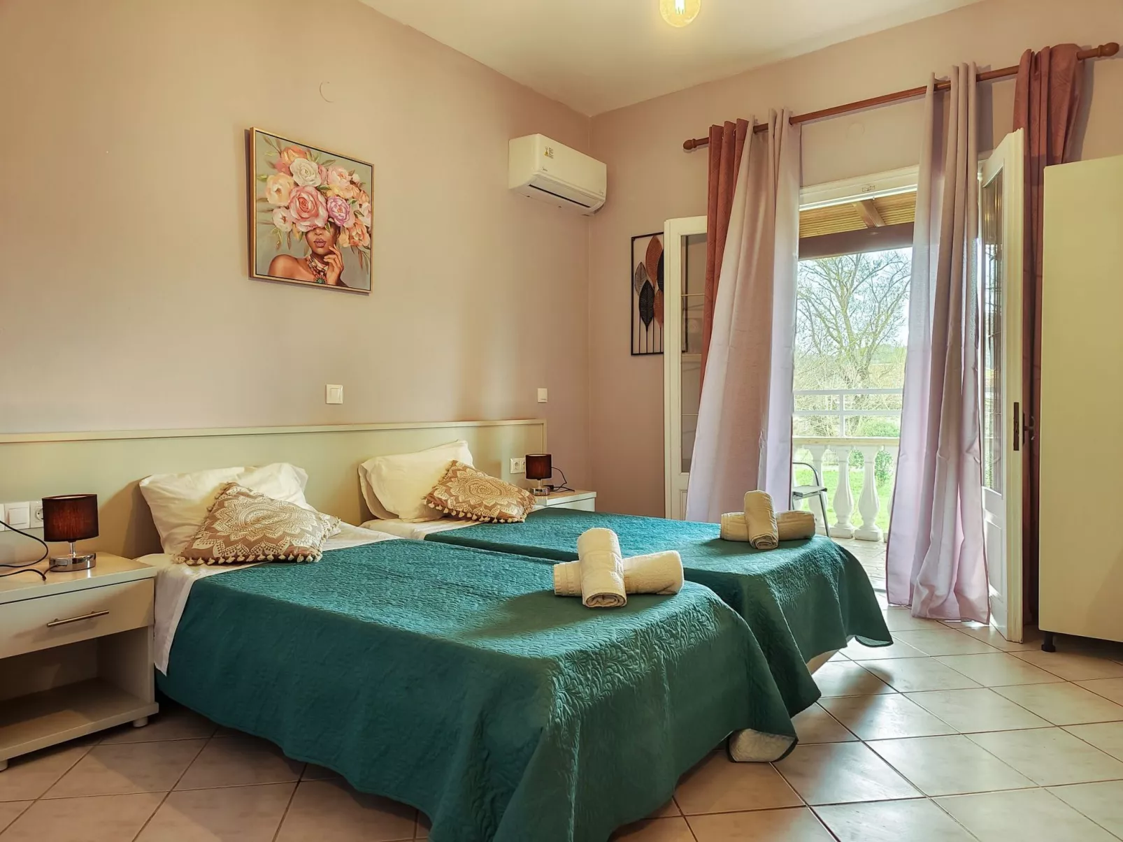 "Condesa Dio" mit Balkon-Binnen