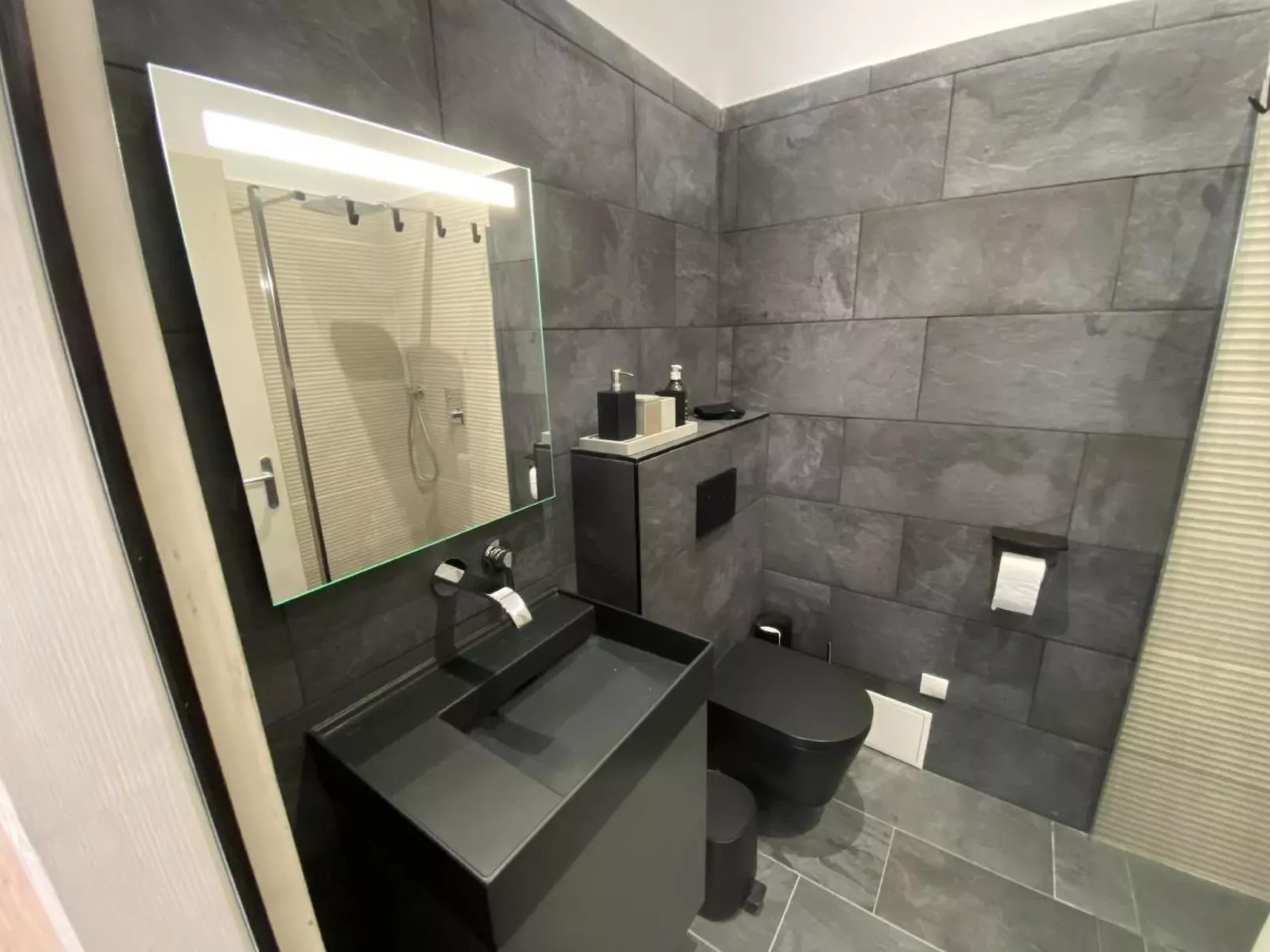 The Olive Retreat-Binnen