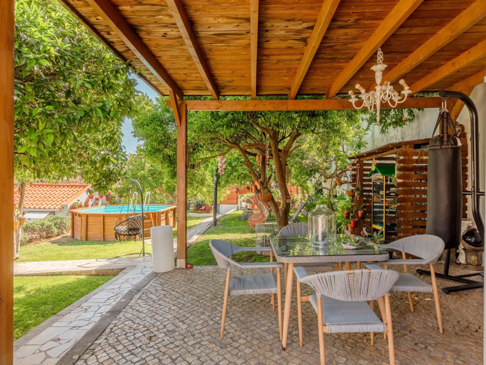 Nette Wohnung mit Kleinem gemeinsamem Pool - Buiten