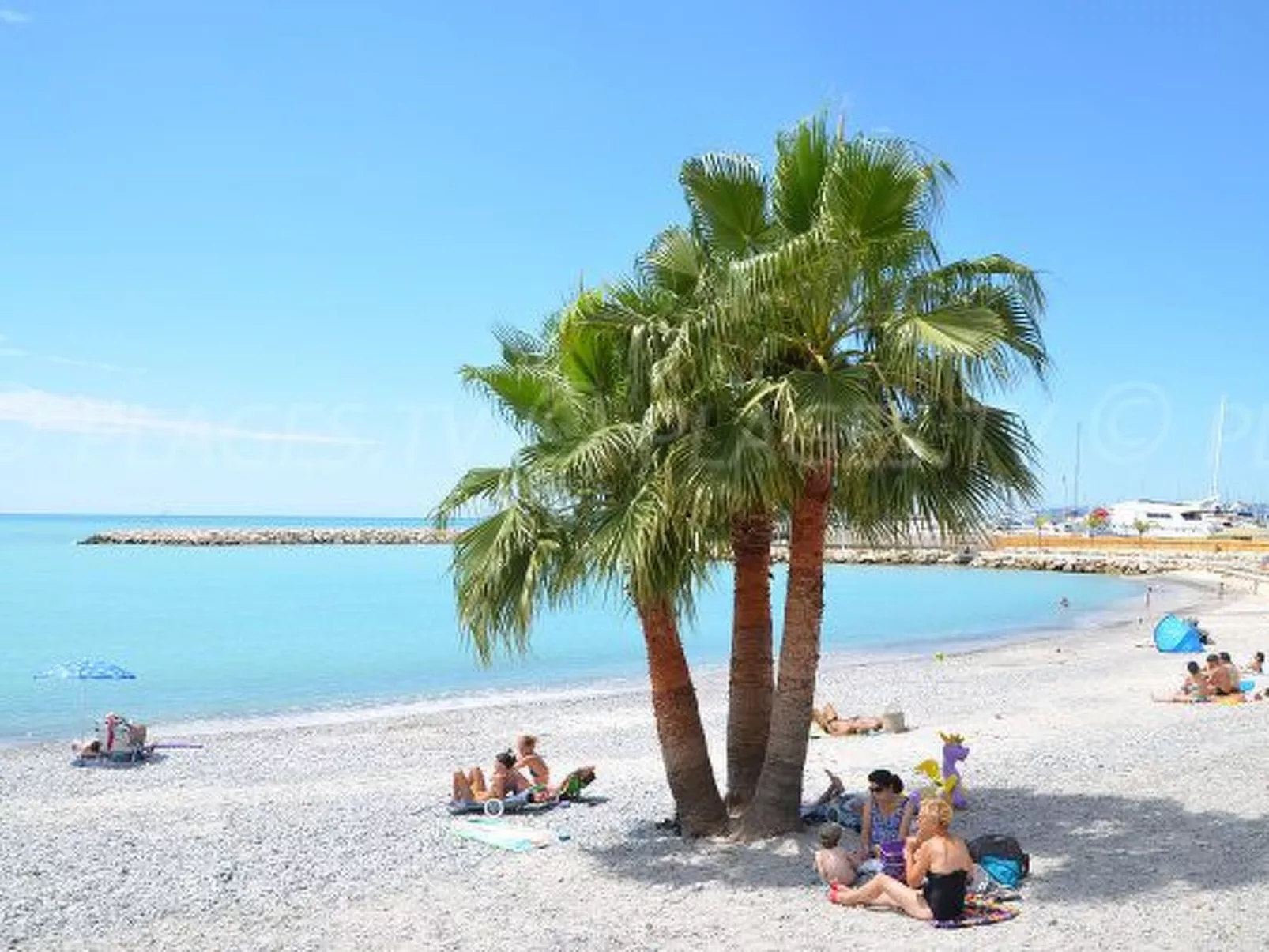 Wohnung "Les roses" auf einem eingemauerten Grundstück-Buiten