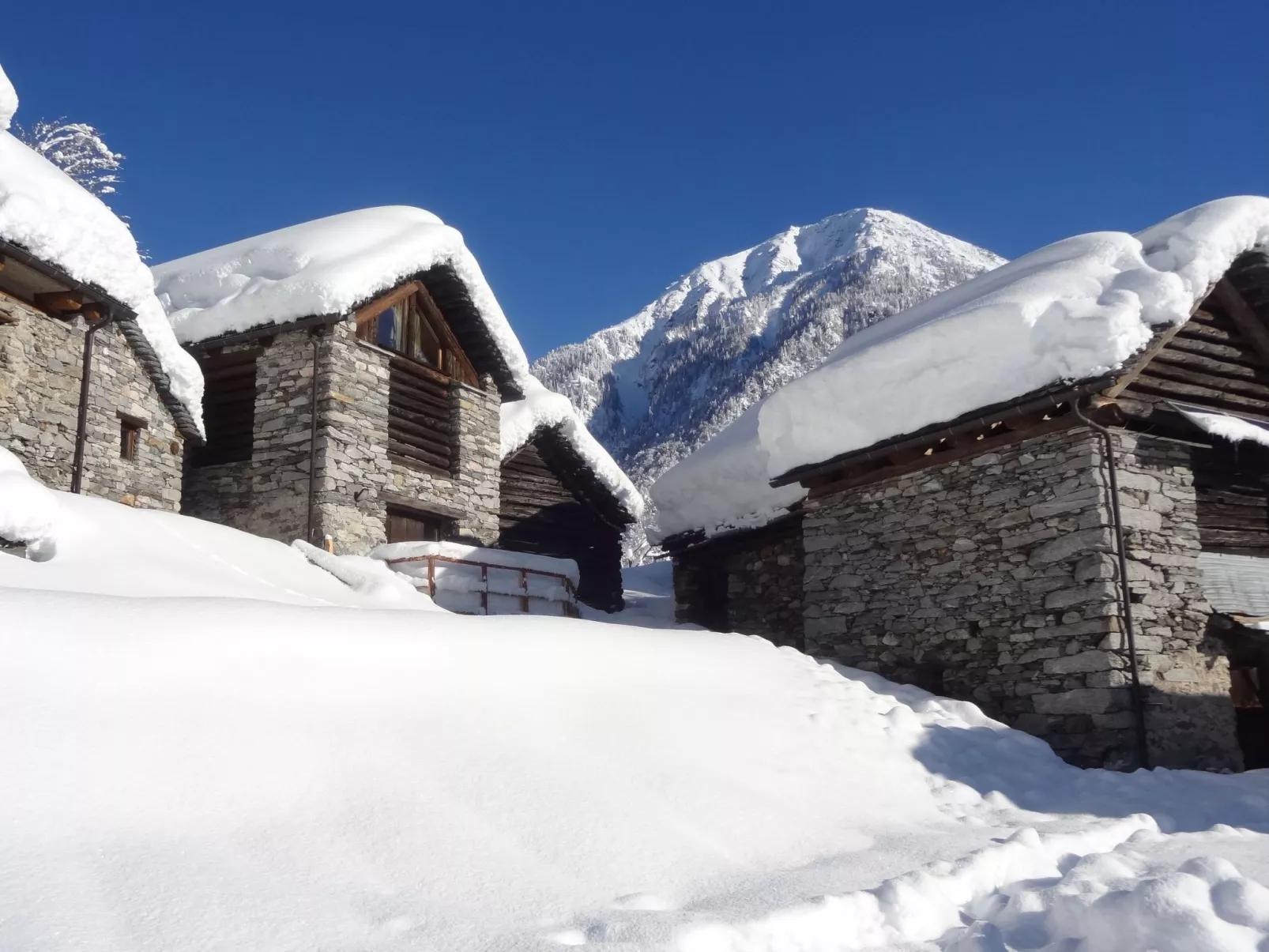 Rustico Monti di Rima-Buiten