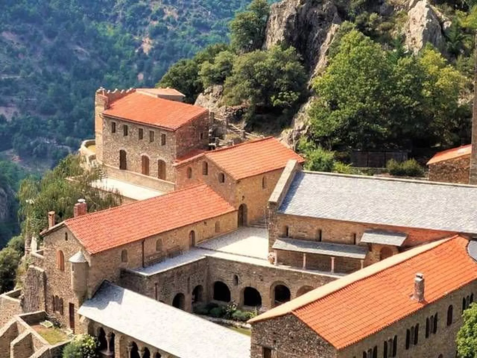 "Villa romaga mit Wallbox-Buiten