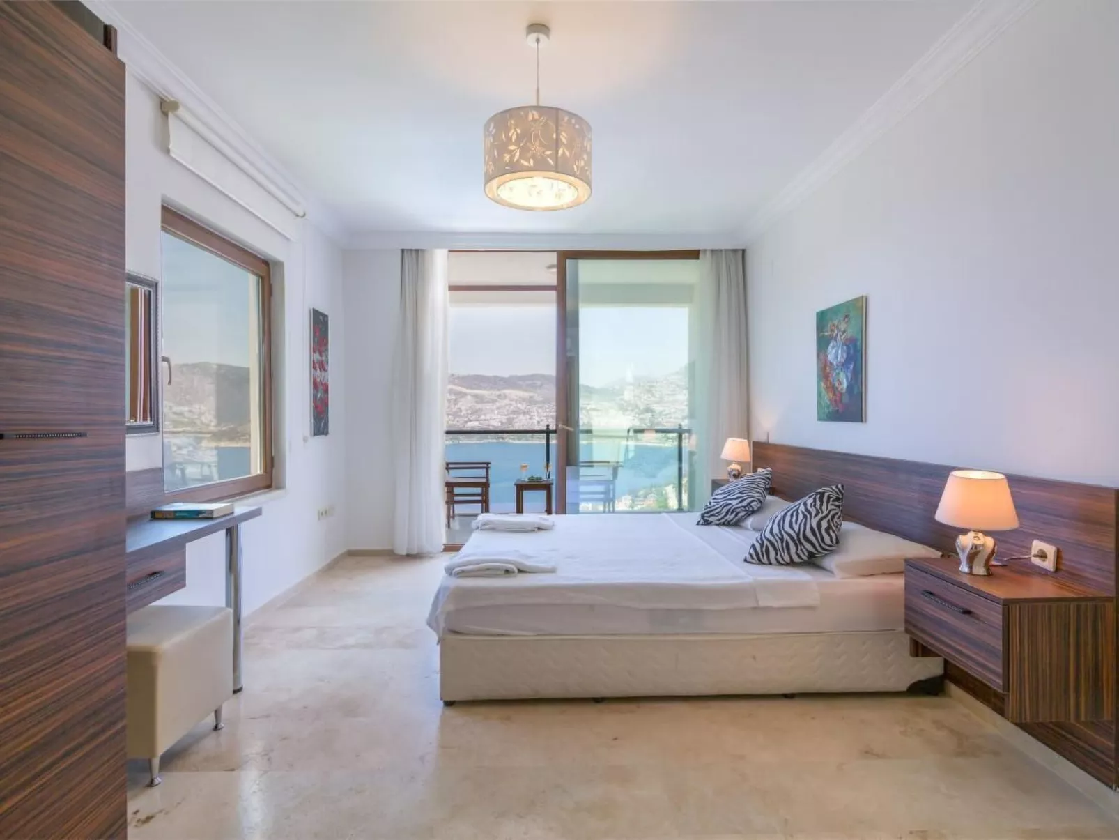 Luxuriöse Villa mit atemberaubendem Meerblick-Binnen