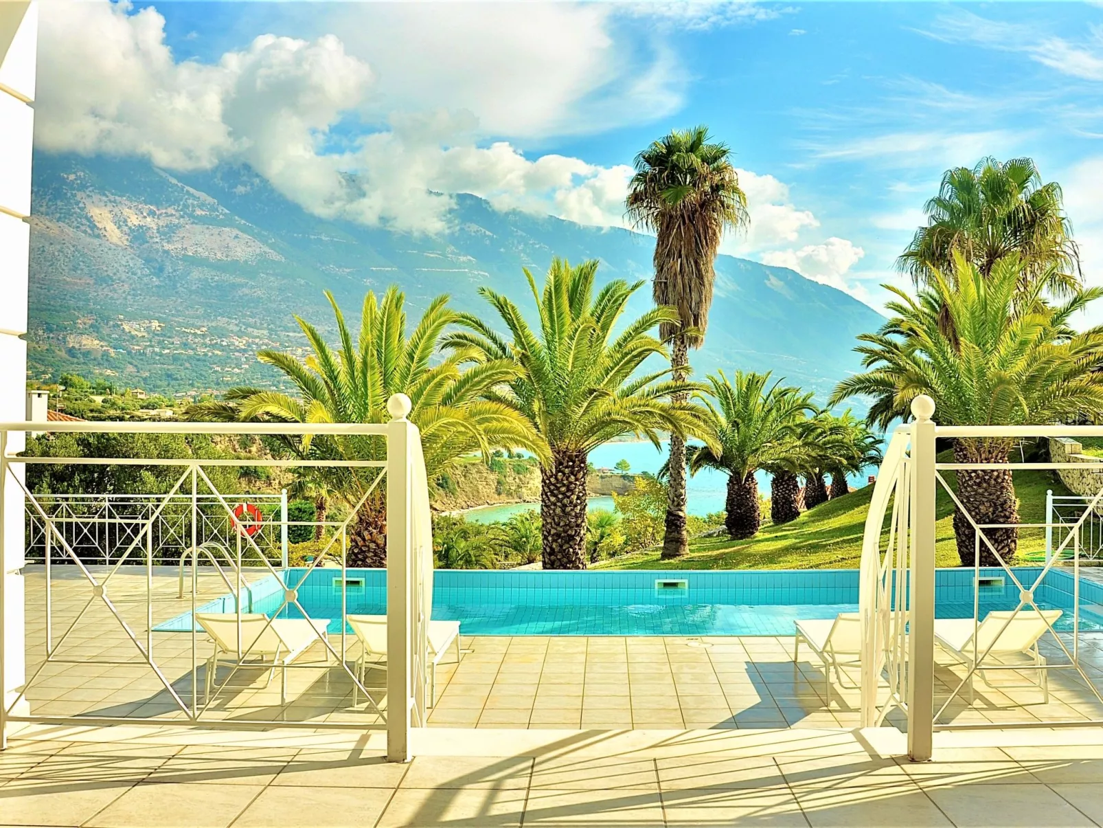 "Sea Wave Villa"-Buiten