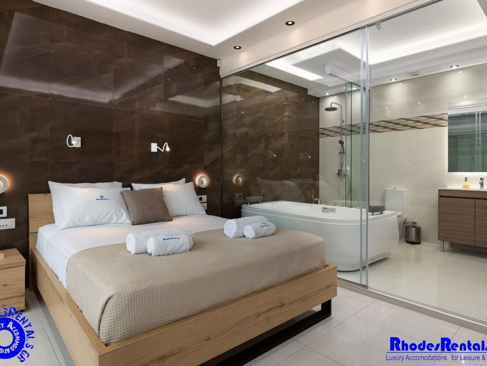 Rhodes Skyline Suites-Binnen
