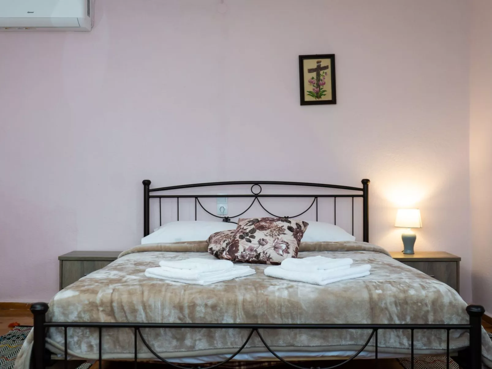 Fani's Haus unter Meteora-Binnen