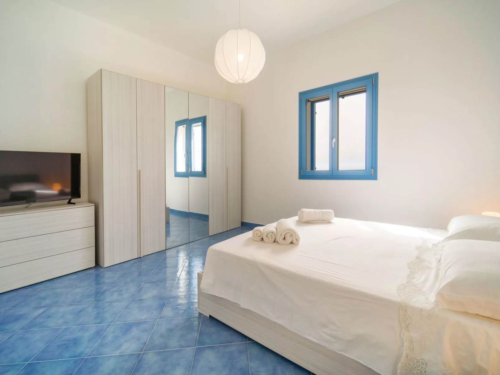 Zwei Einheiten, Luxus, Schwimmbad, Gemüsegarten-Image-tags.info