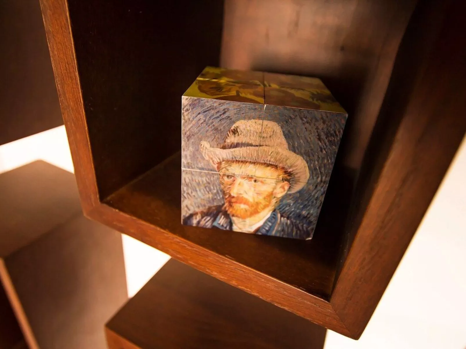 Turmhaus mit freier Garage-Image-tags.info