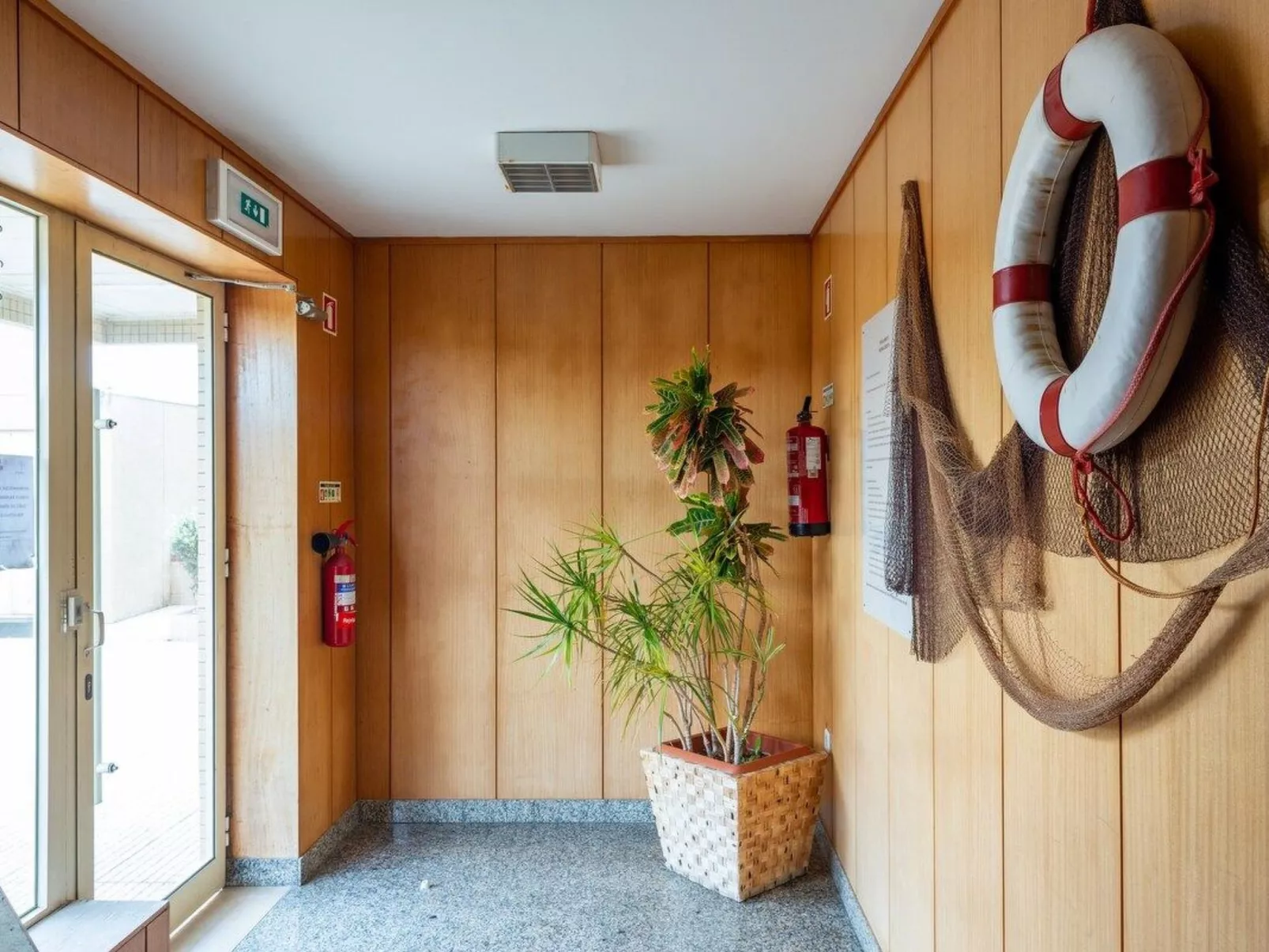 Meerblick First Line mit 2 Pools 5-Binnen