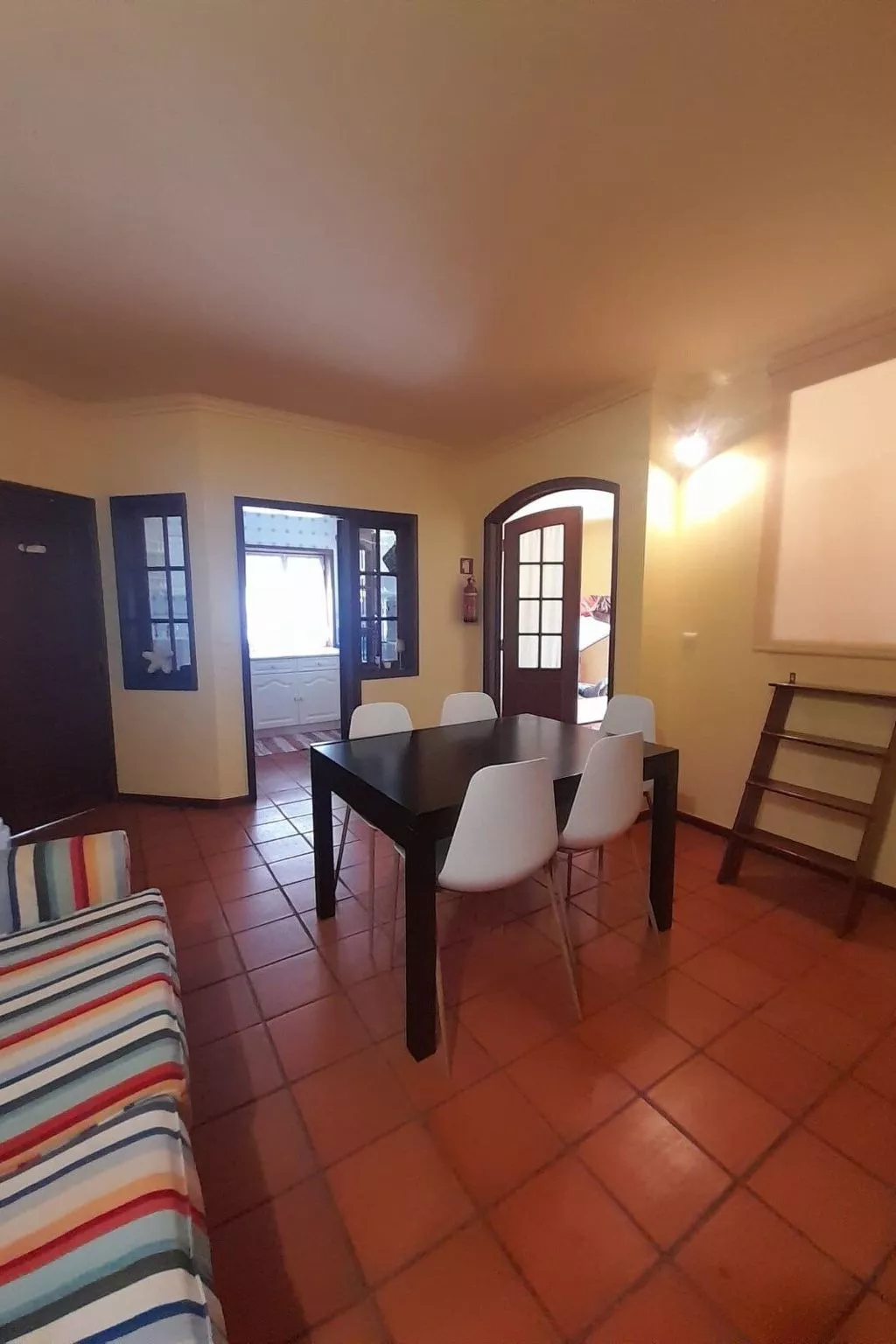 Zärtliche Momente in dieser gemütlichen Wohnung-Image-tags.info